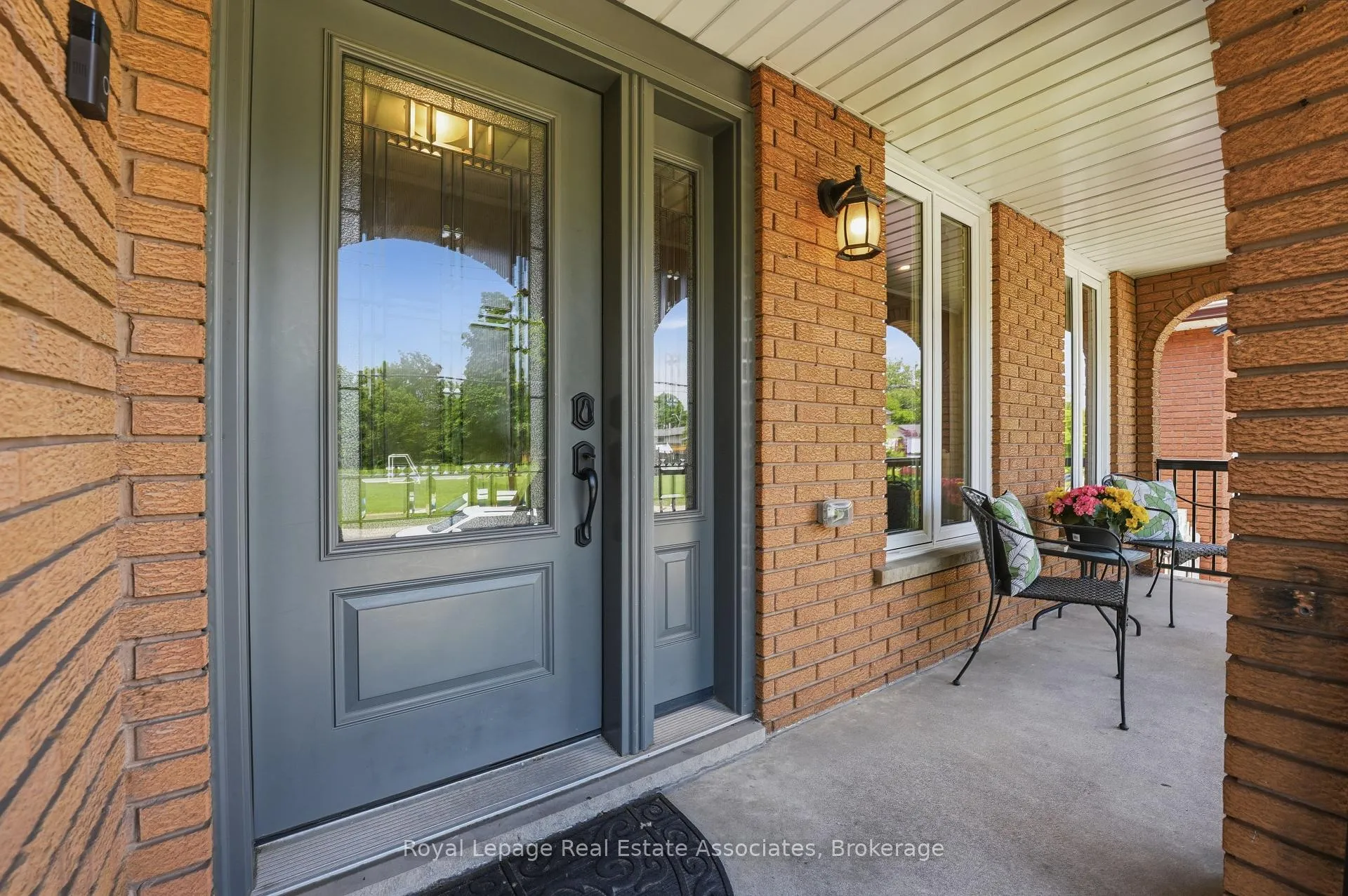 Photo 5 of 477 Queen Victoria Drive, Hamilton, Quinndale — HOMEH