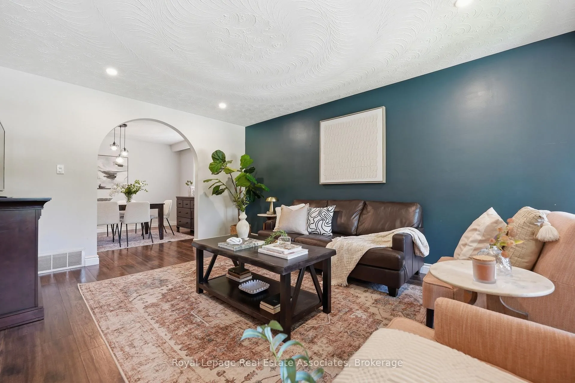 Photo 10 of 477 Queen Victoria Drive, Hamilton, Quinndale — HOMEH