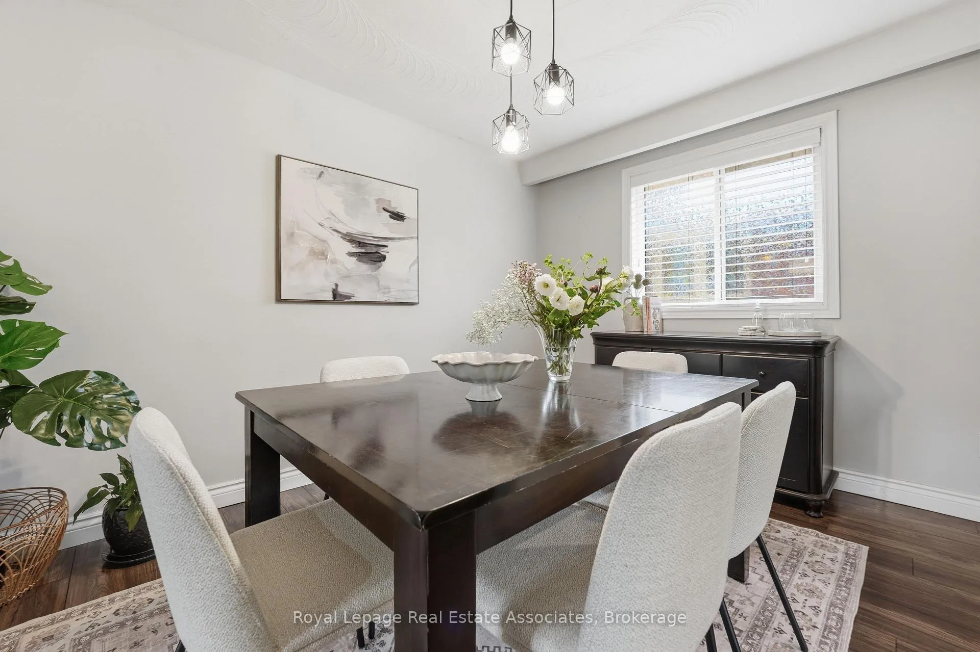 Photo 11 of 477 Queen Victoria Drive, Hamilton, Quinndale — HOMEH