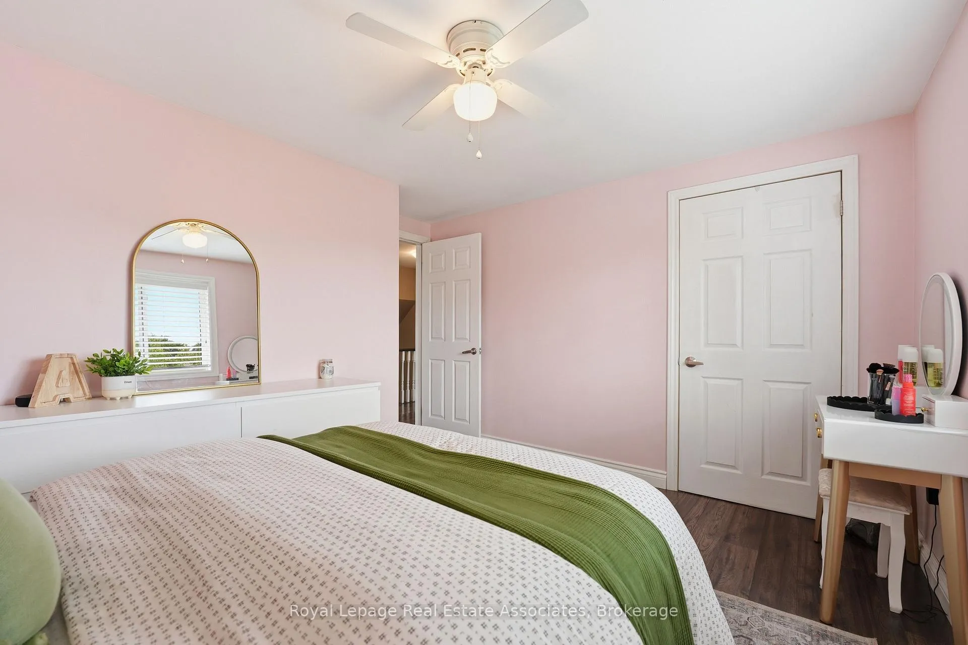 Photo 22 of 477 Queen Victoria Drive, Hamilton, Quinndale — HOMEH