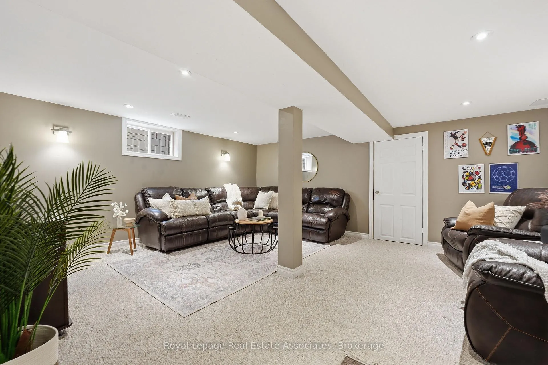 Photo 33 of 477 Queen Victoria Drive, Hamilton, Quinndale — HOMEH