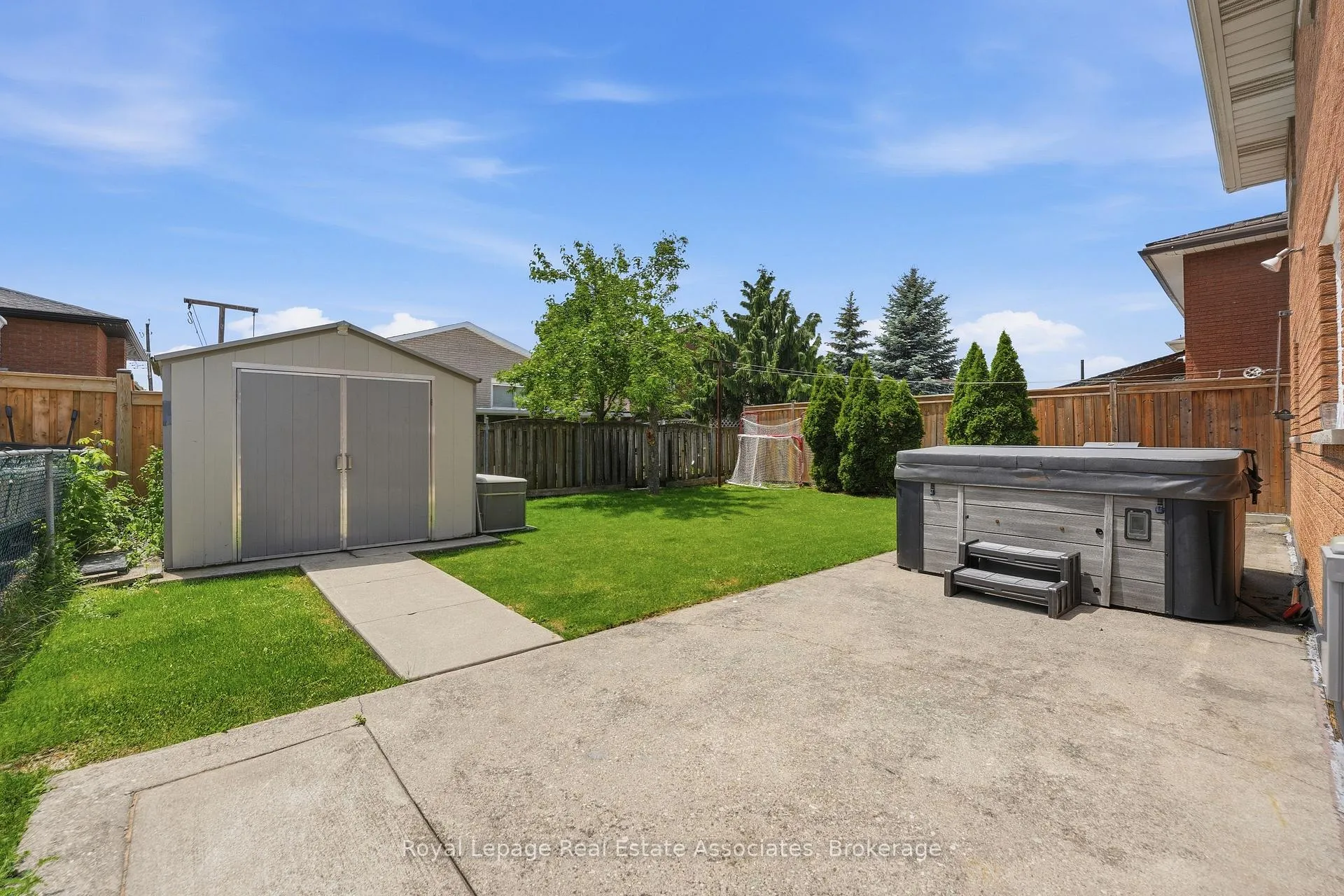 Photo 37 of 477 Queen Victoria Drive, Hamilton, Quinndale — HOMEH