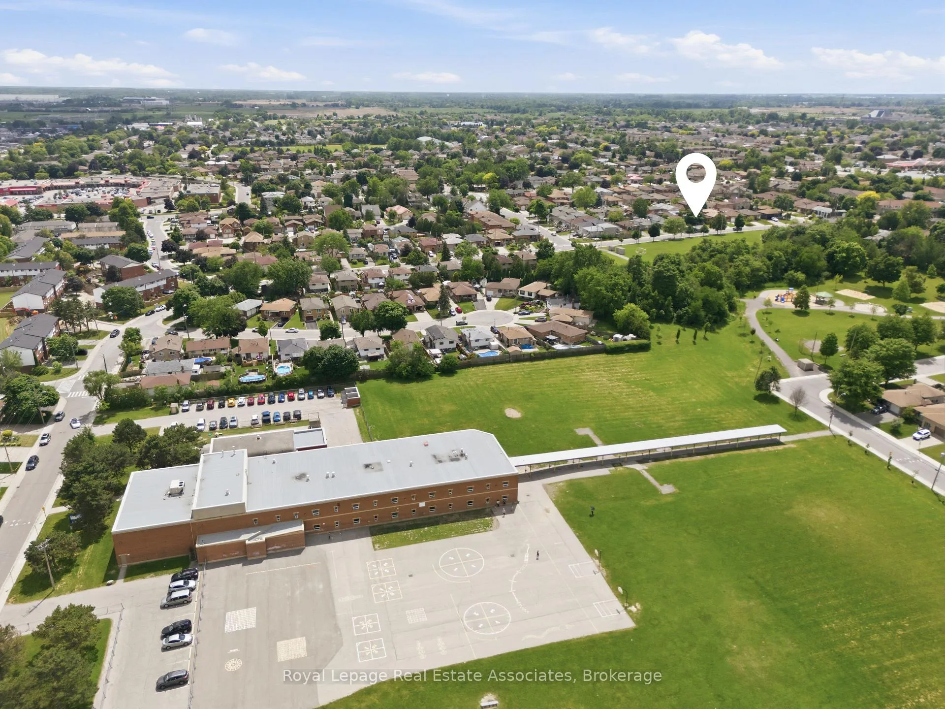 Photo 43 of 477 Queen Victoria Drive, Hamilton, Quinndale — HOMEH