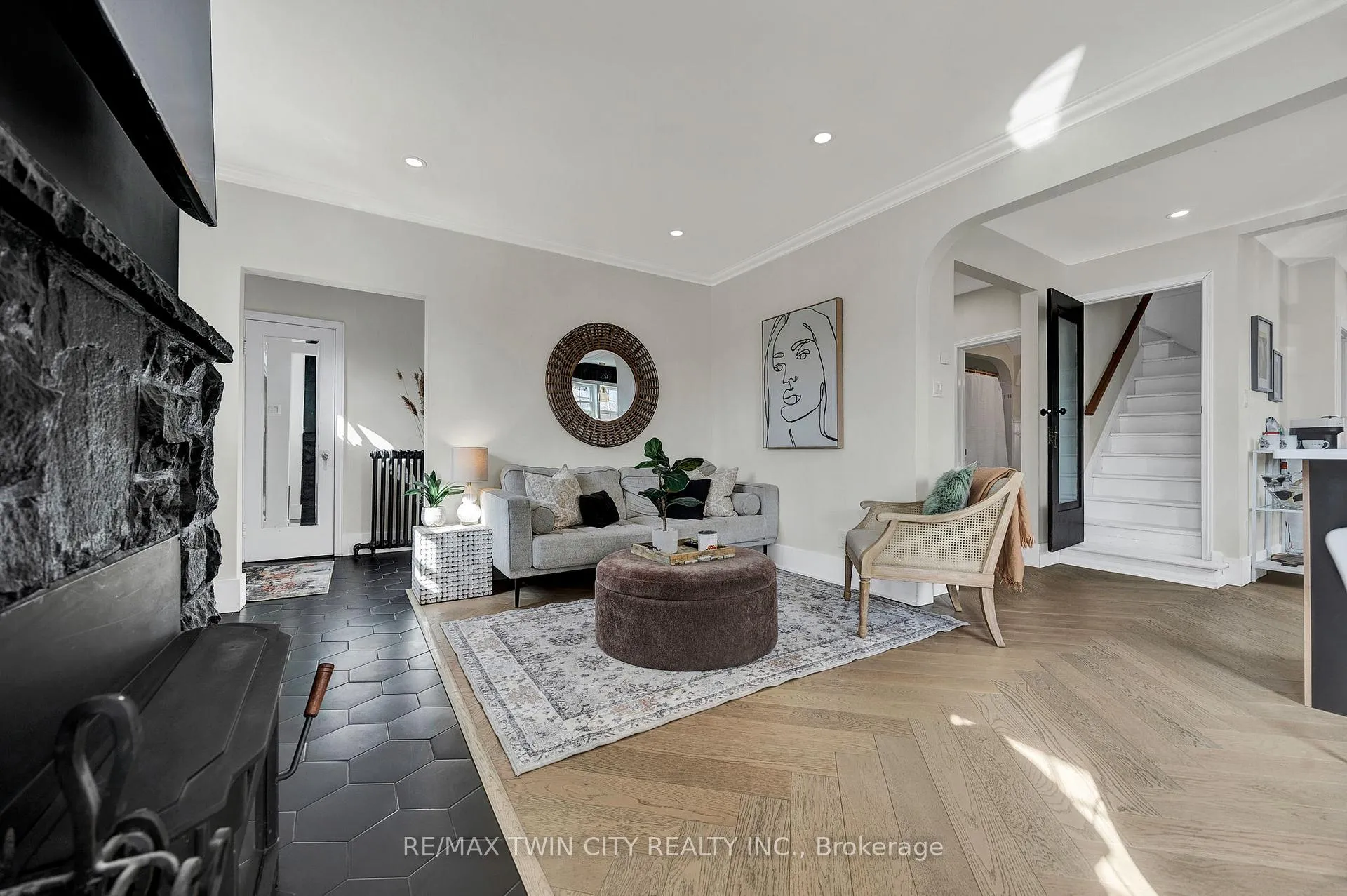 Photo 8 of 360 Luella Street, Kitchener — HOMEH