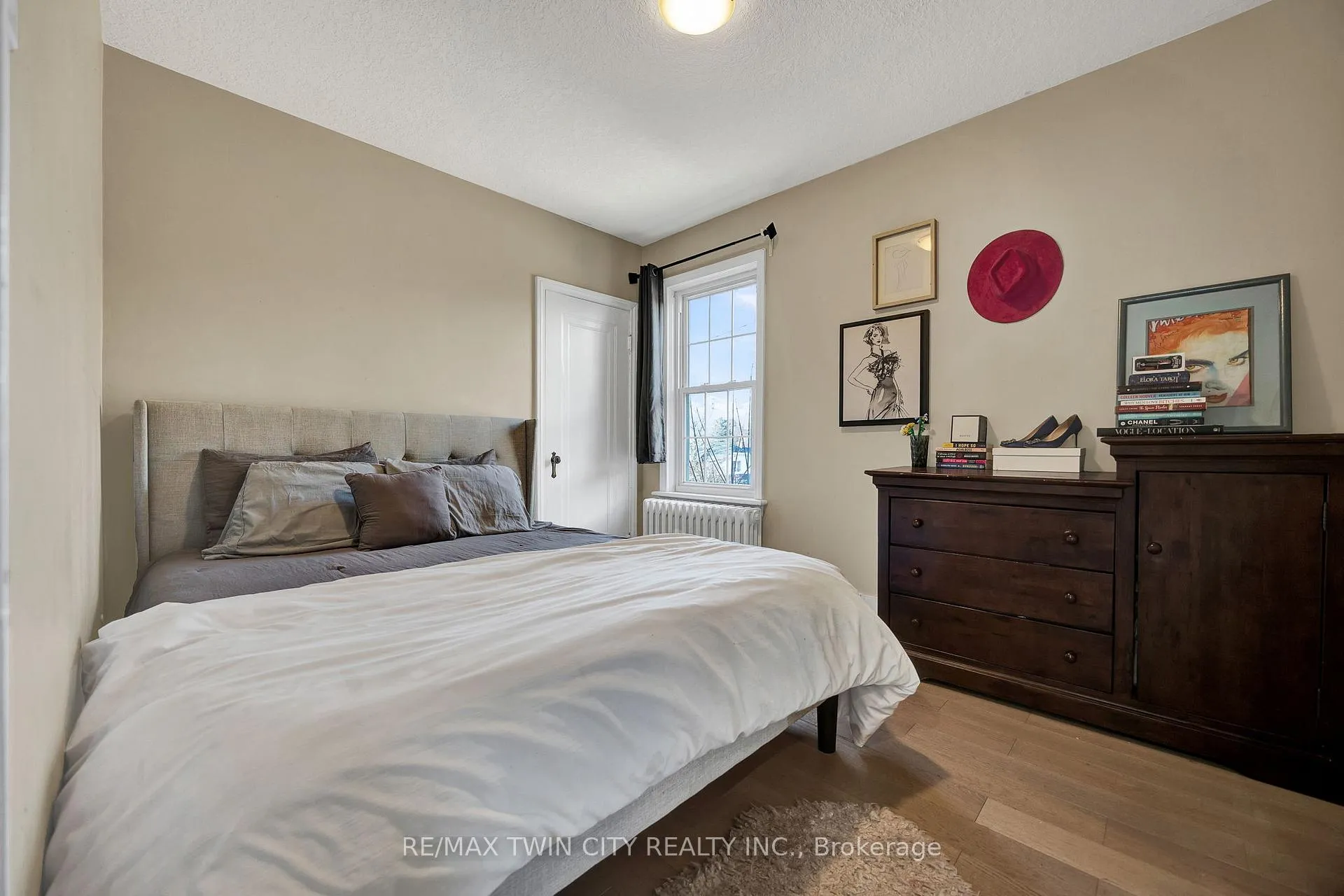 Photo 12 of 360 Luella Street, Kitchener — HOMEH