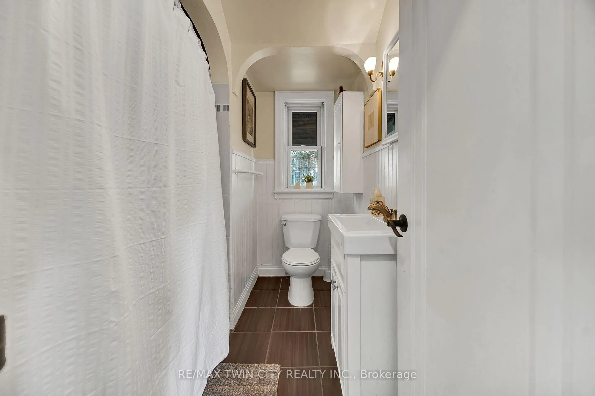 Photo 13 of 360 Luella Street, Kitchener — HOMEH