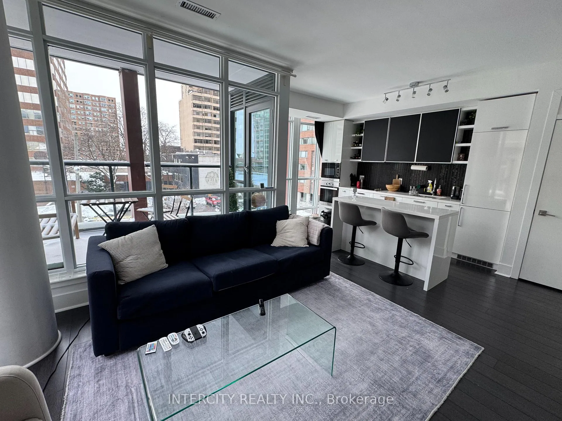 Photo 2 of Unit 304, 32 Davenport Road, Toronto, The Annex — HOMEH