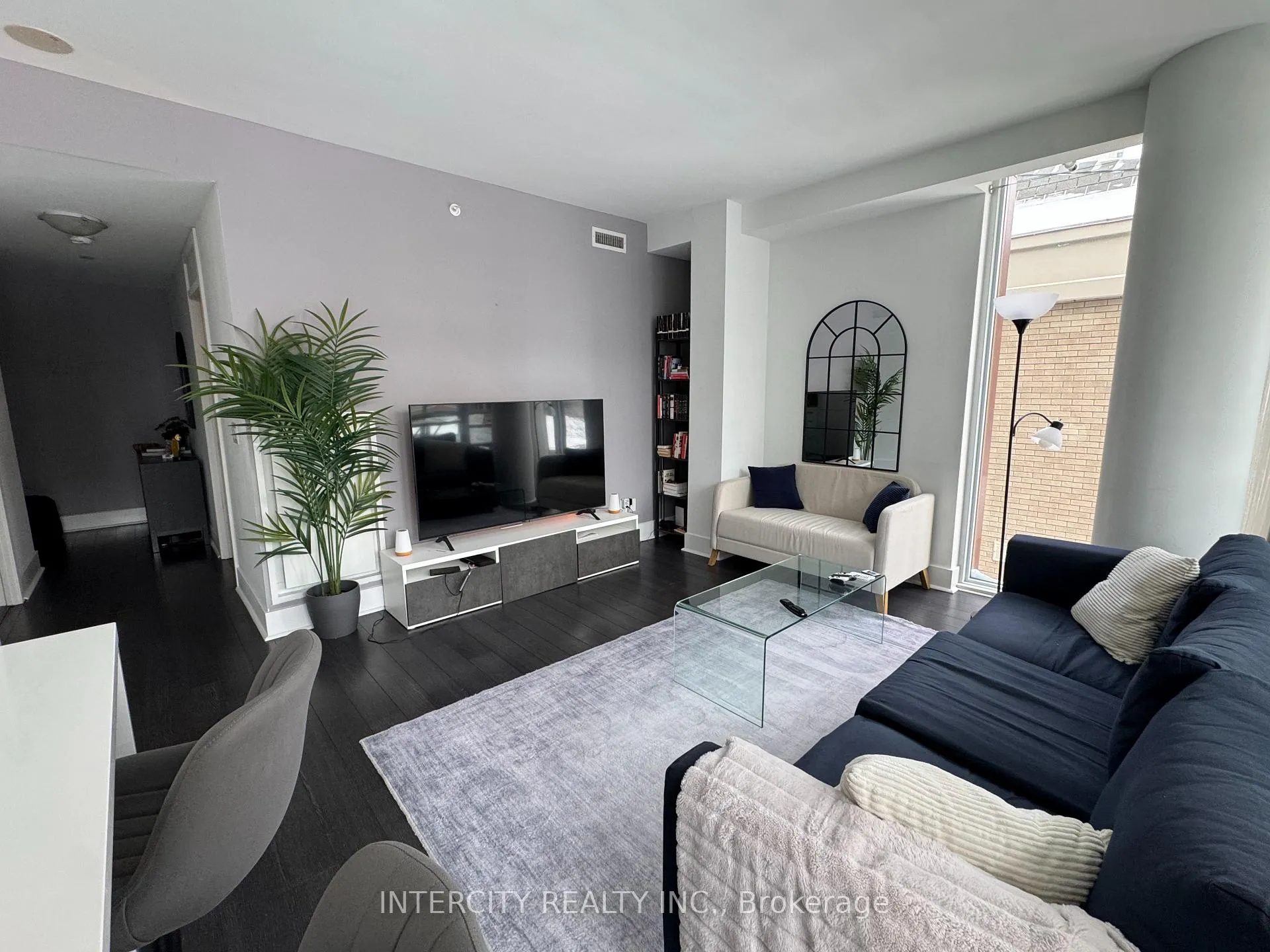 Photo 3 of Unit 304, 32 Davenport Road, Toronto, The Annex — HOMEH