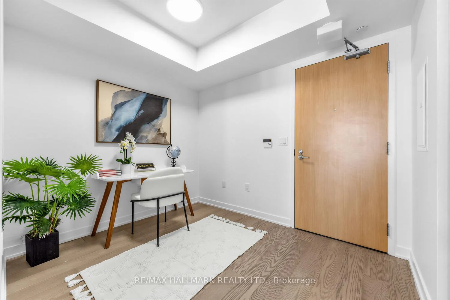 Photo 3 of Unit 3909, 11 Wellesley Street W, Toronto, Bay Street Corridor — HOMEH