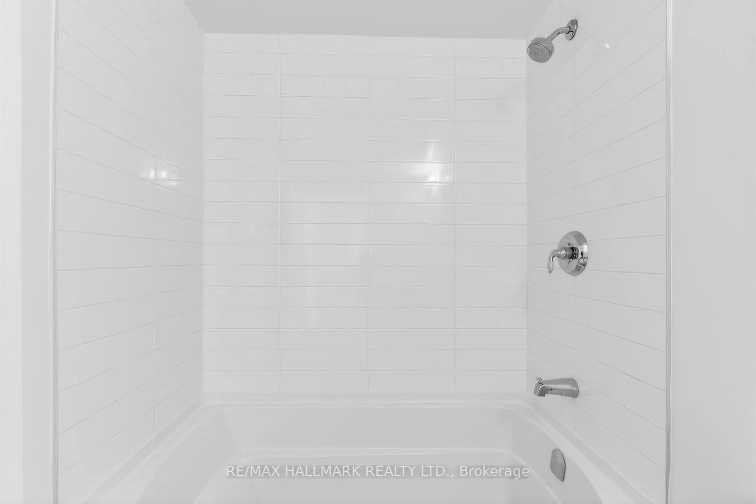 Photo 8 of Unit 3909, 11 Wellesley Street W, Toronto, Bay Street Corridor — HOMEH