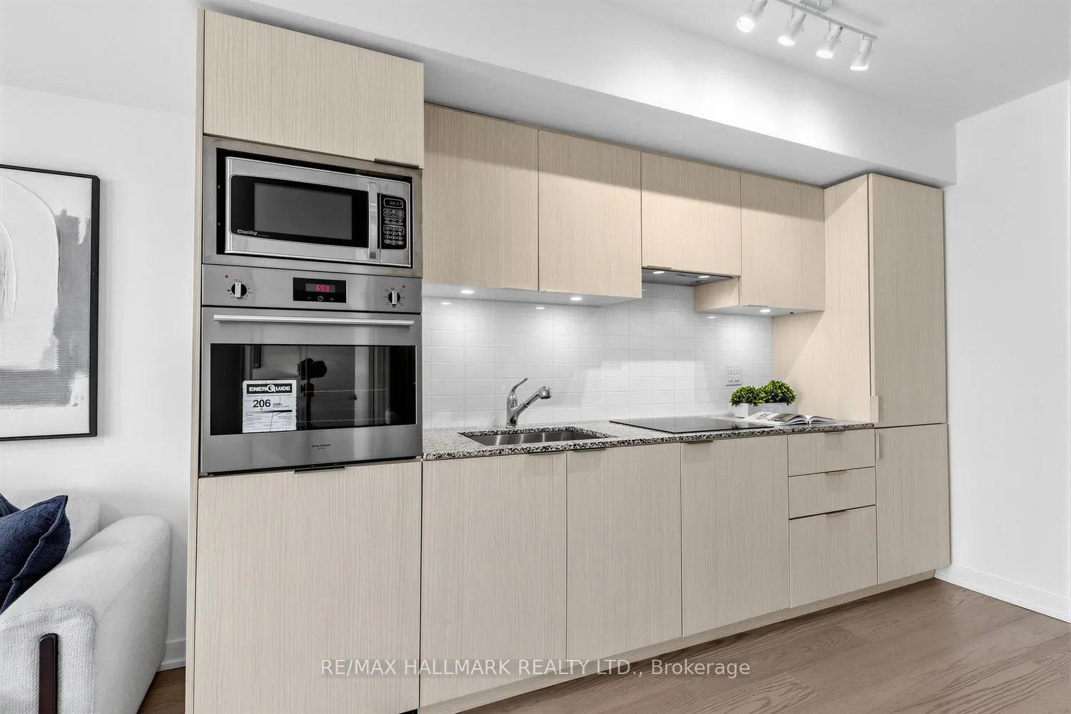Photo 14 of Unit 3909, 11 Wellesley Street W, Toronto, Bay Street Corridor — HOMEH