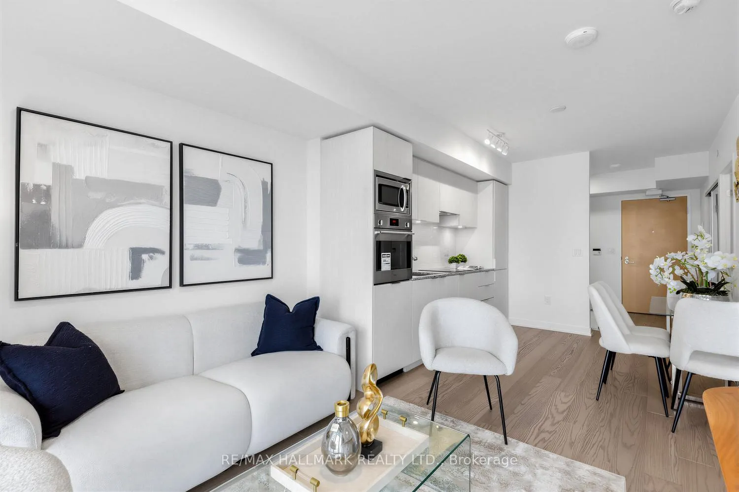 Photo 19 of Unit 3909, 11 Wellesley Street W, Toronto, Bay Street Corridor — HOMEH