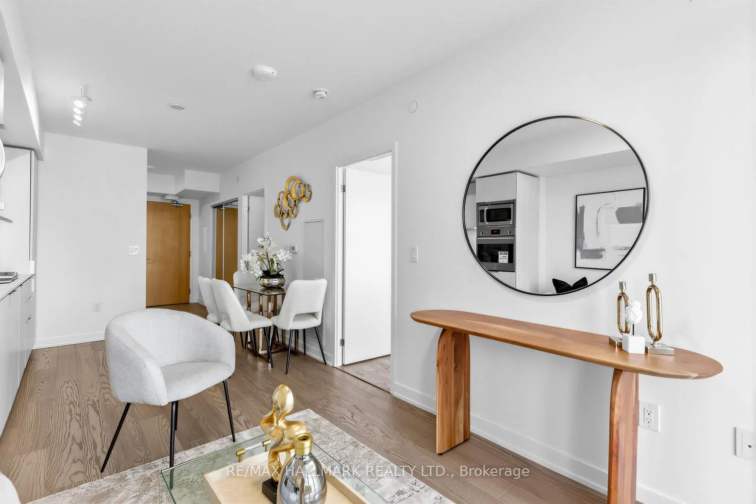 Photo 20 of Unit 3909, 11 Wellesley Street W, Toronto, Bay Street Corridor — HOMEH