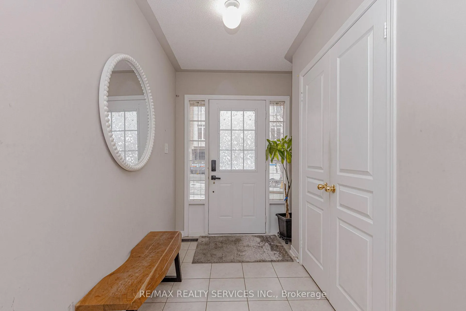 Photo 3 of 47 Curran Hall Crescent, Scarborough, Morningside — HOMEH