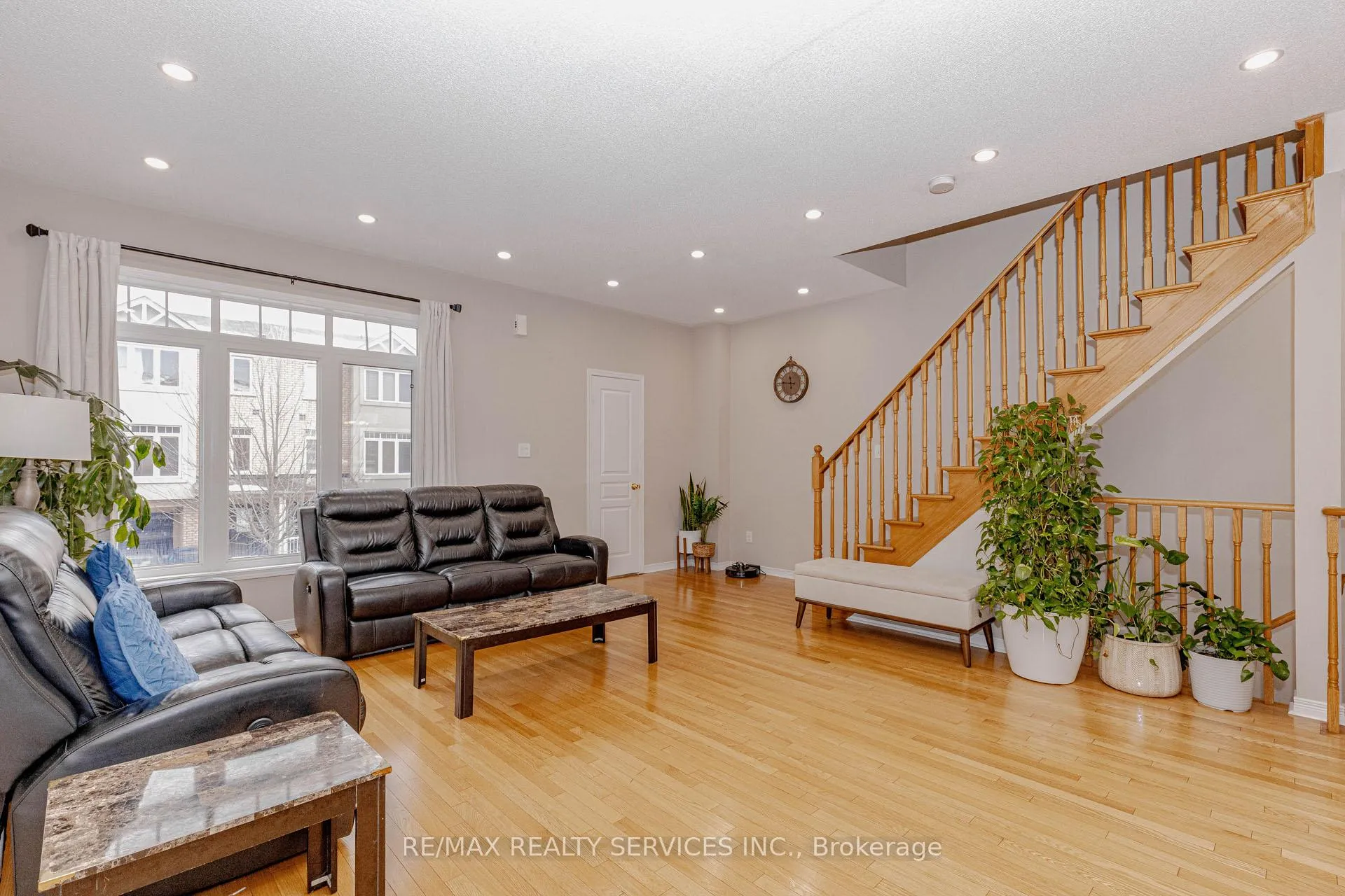 Photo 6 of 47 Curran Hall Crescent, Scarborough, Morningside — HOMEH