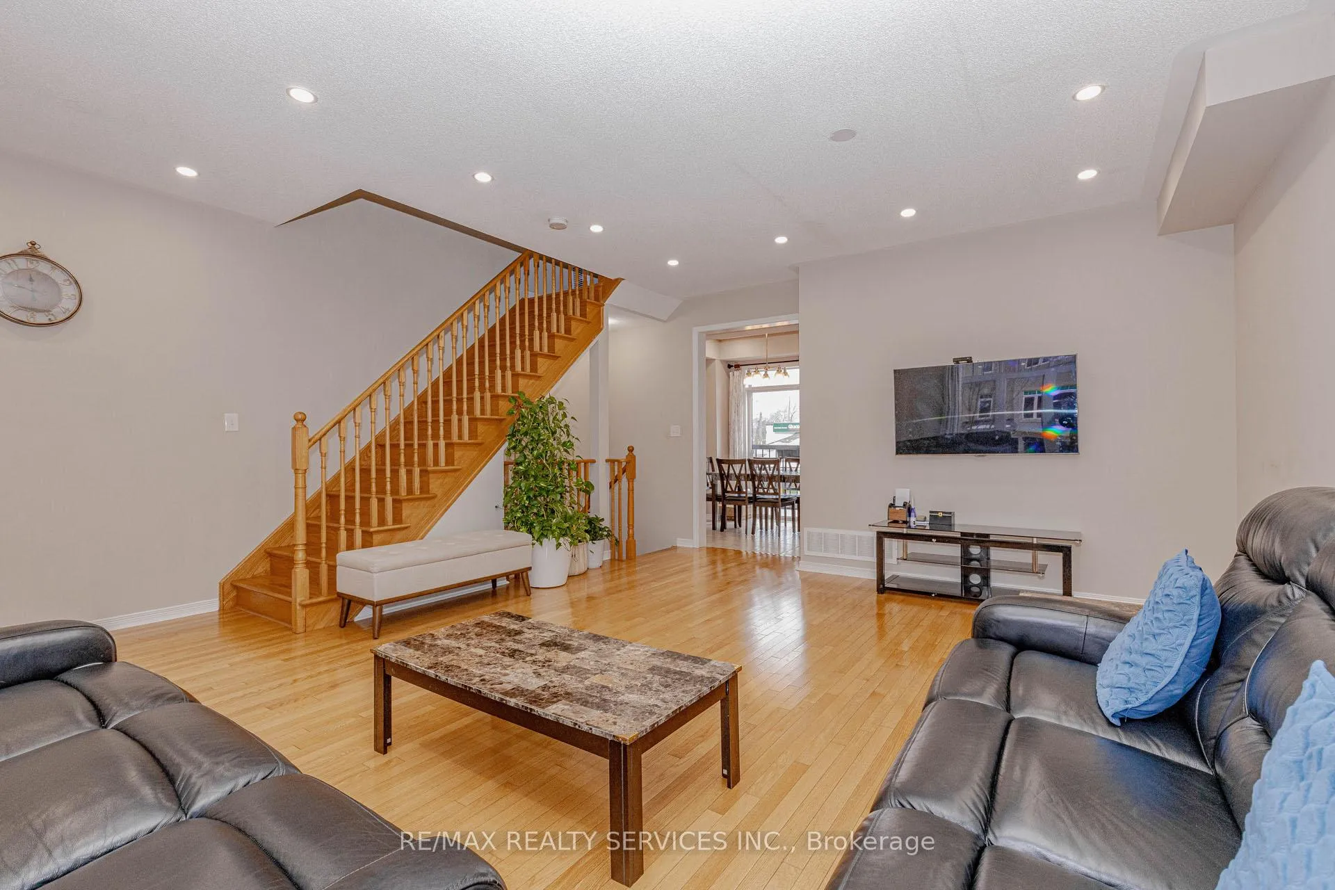 Photo 7 of 47 Curran Hall Crescent, Scarborough, Morningside — HOMEH