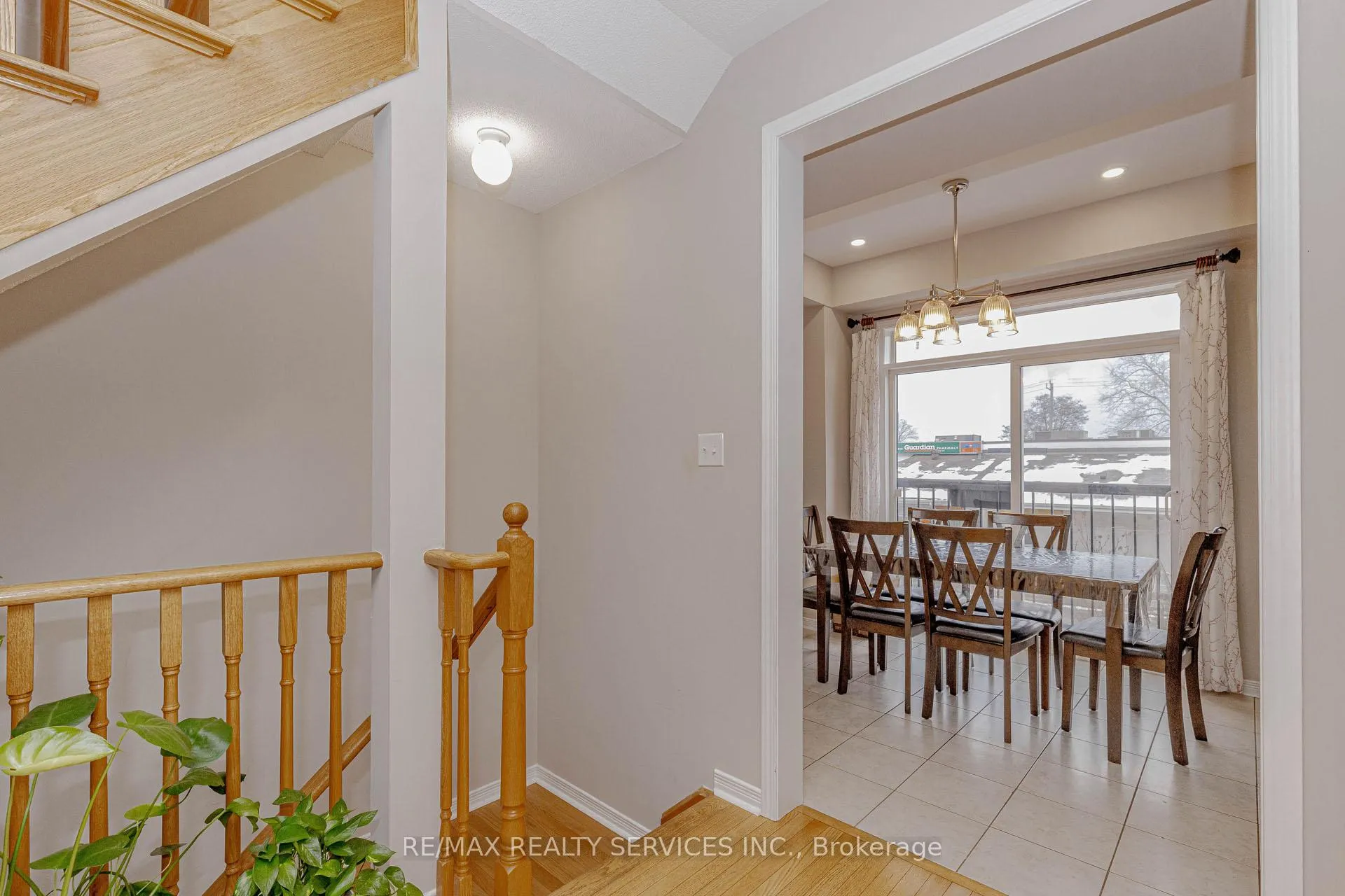 Photo 8 of 47 Curran Hall Crescent, Scarborough, Morningside — HOMEH