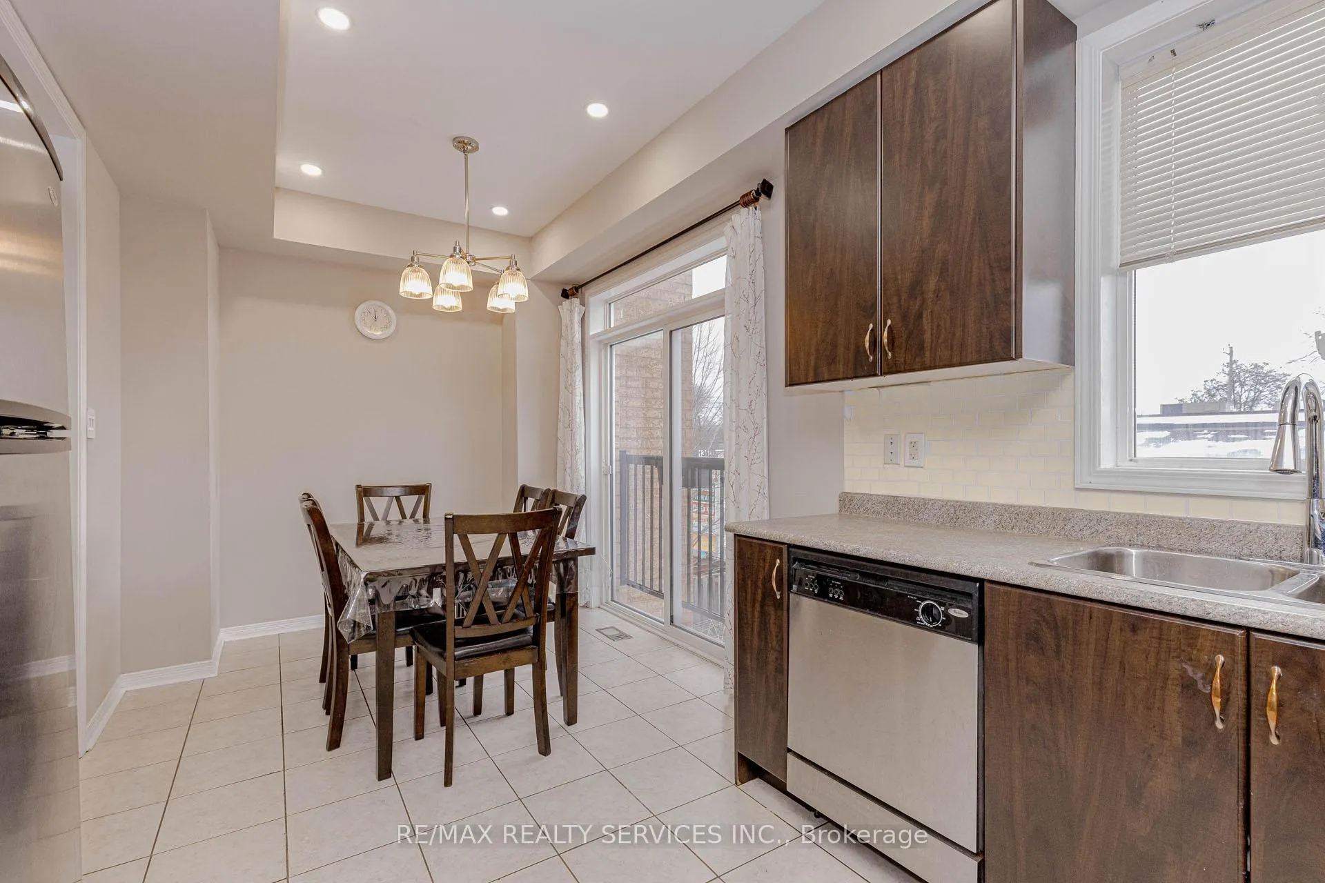 Photo 14 of 47 Curran Hall Crescent, Scarborough, Morningside — HOMEH
