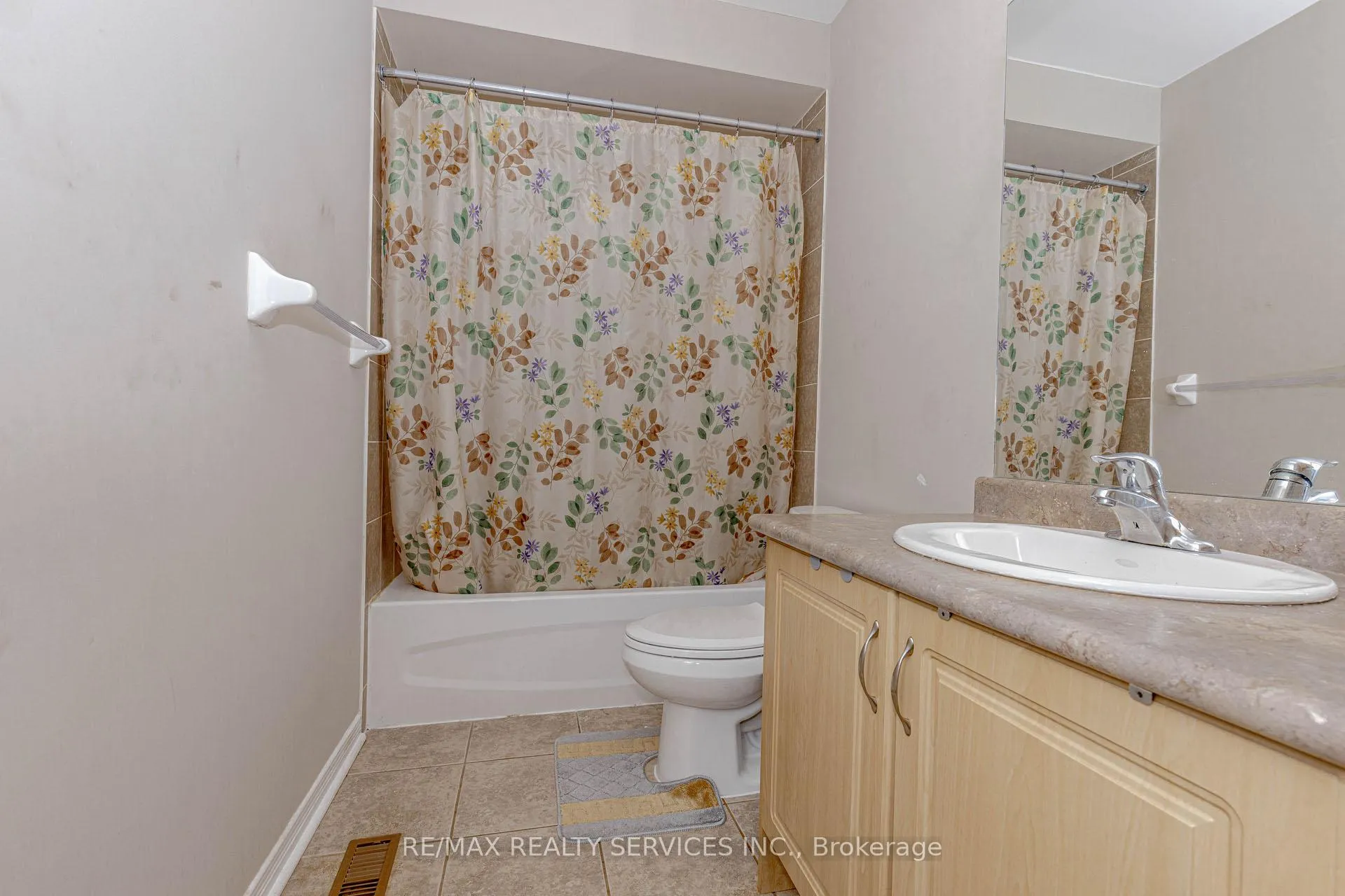 Photo 17 of 47 Curran Hall Crescent, Scarborough, Morningside — HOMEH