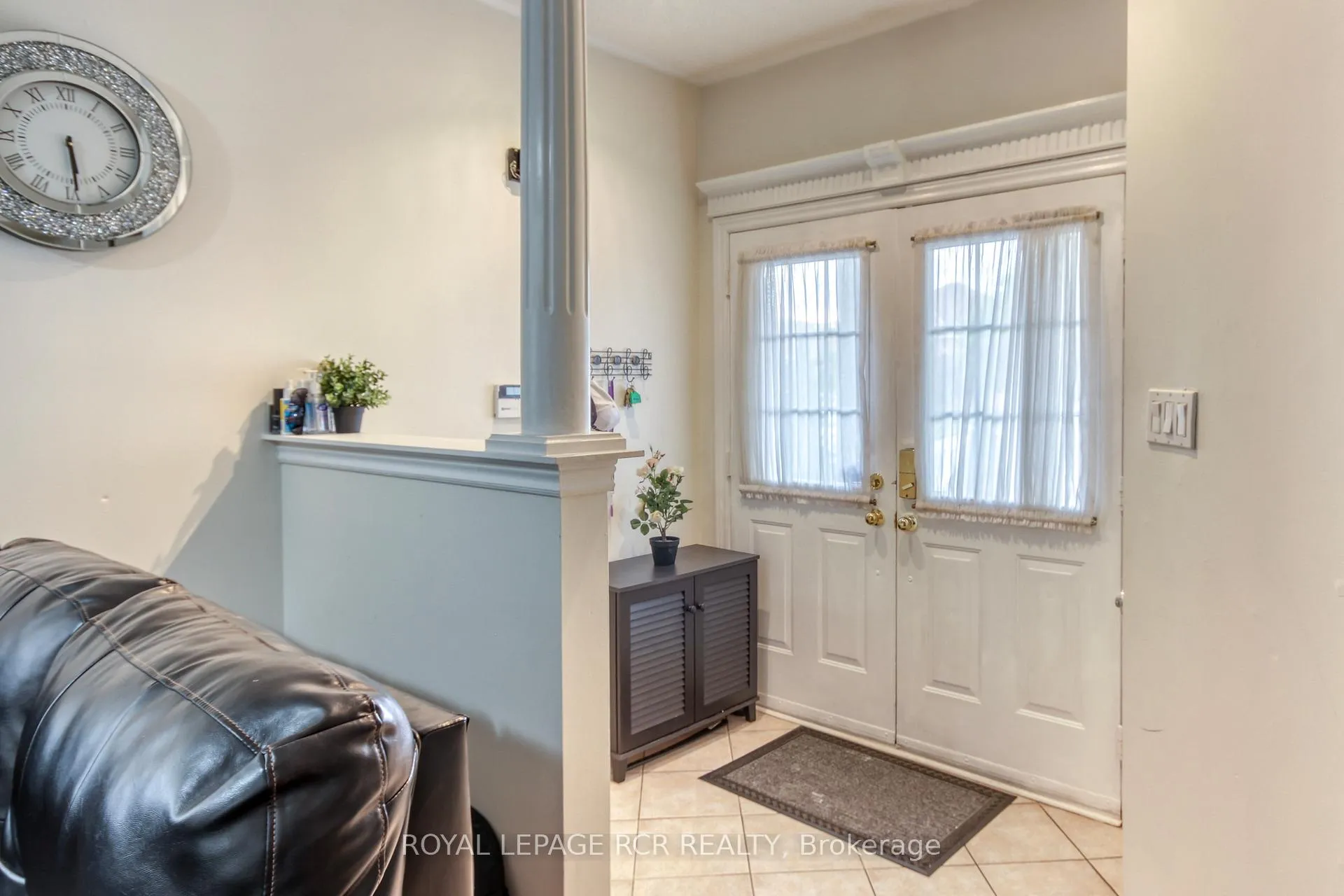 Photo 2 of 74 Fountainbridge Drive, Caledon, Bolton East — HOMEH