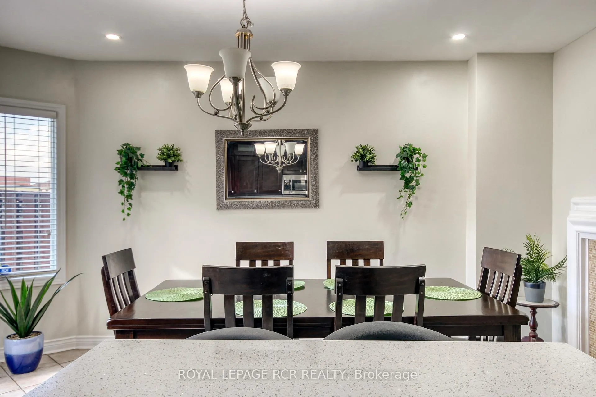 Photo 9 of 74 Fountainbridge Drive, Caledon, Bolton East — HOMEH