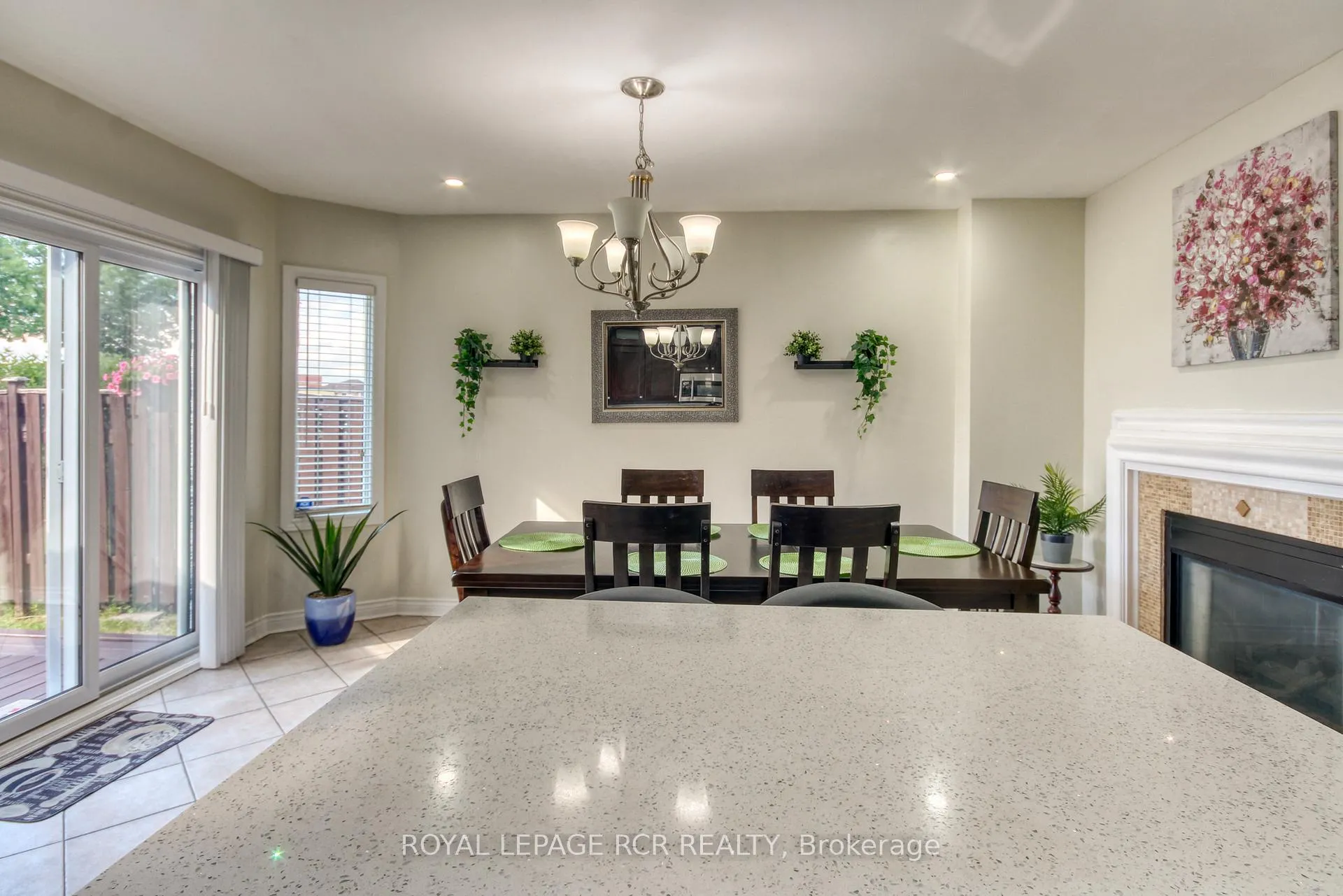 Photo 10 of 74 Fountainbridge Drive, Caledon, Bolton East — HOMEH