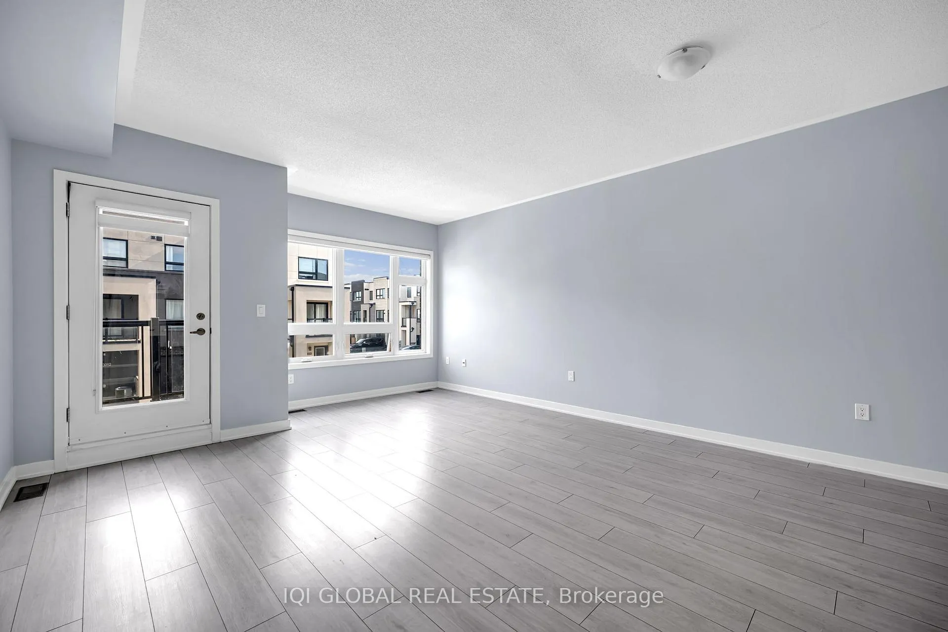 Photo 10 of 3089 Cherry Blossom Common, Burlington, Alton — HOMEH