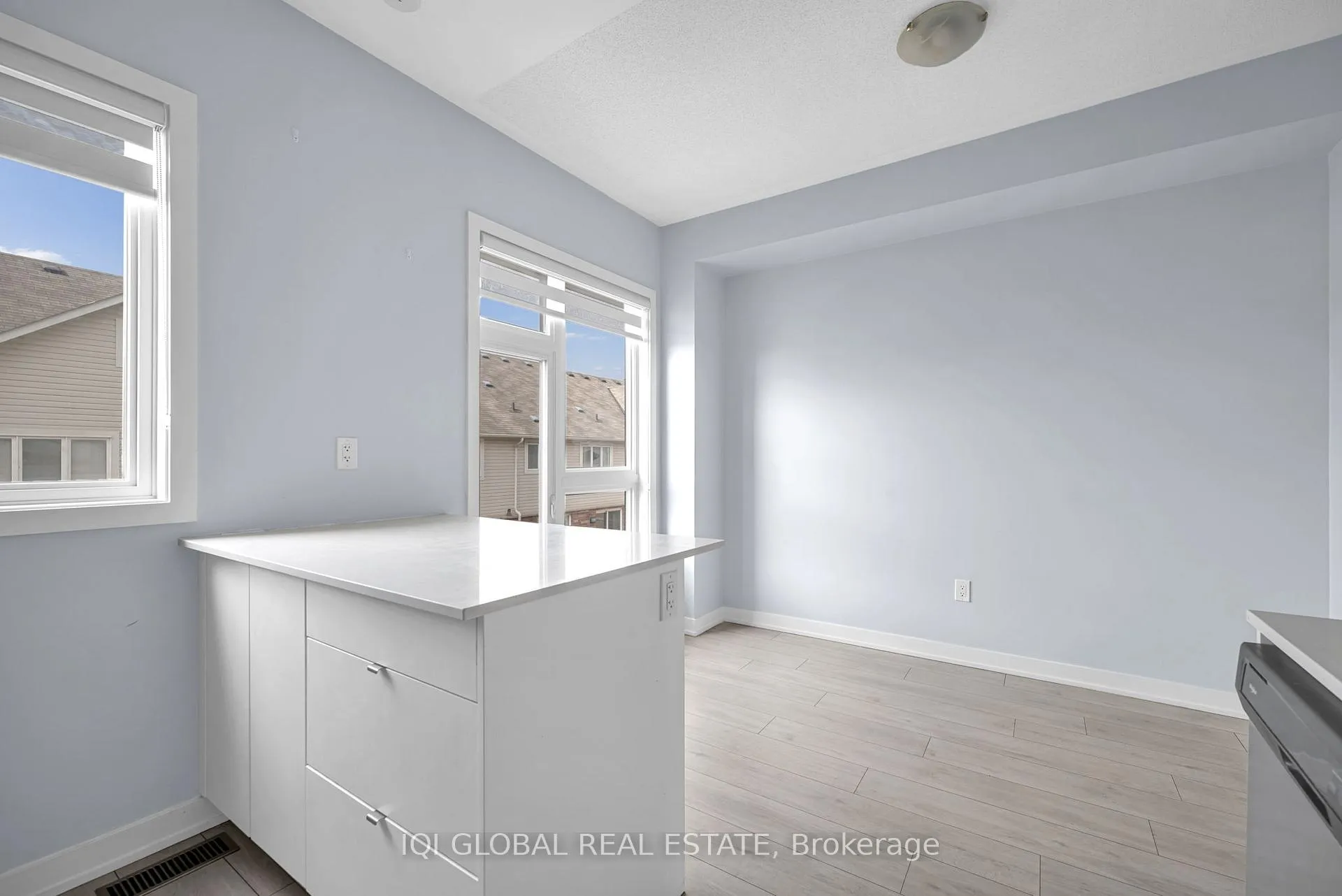 Photo 21 of 3089 Cherry Blossom Common, Burlington, Alton — HOMEH