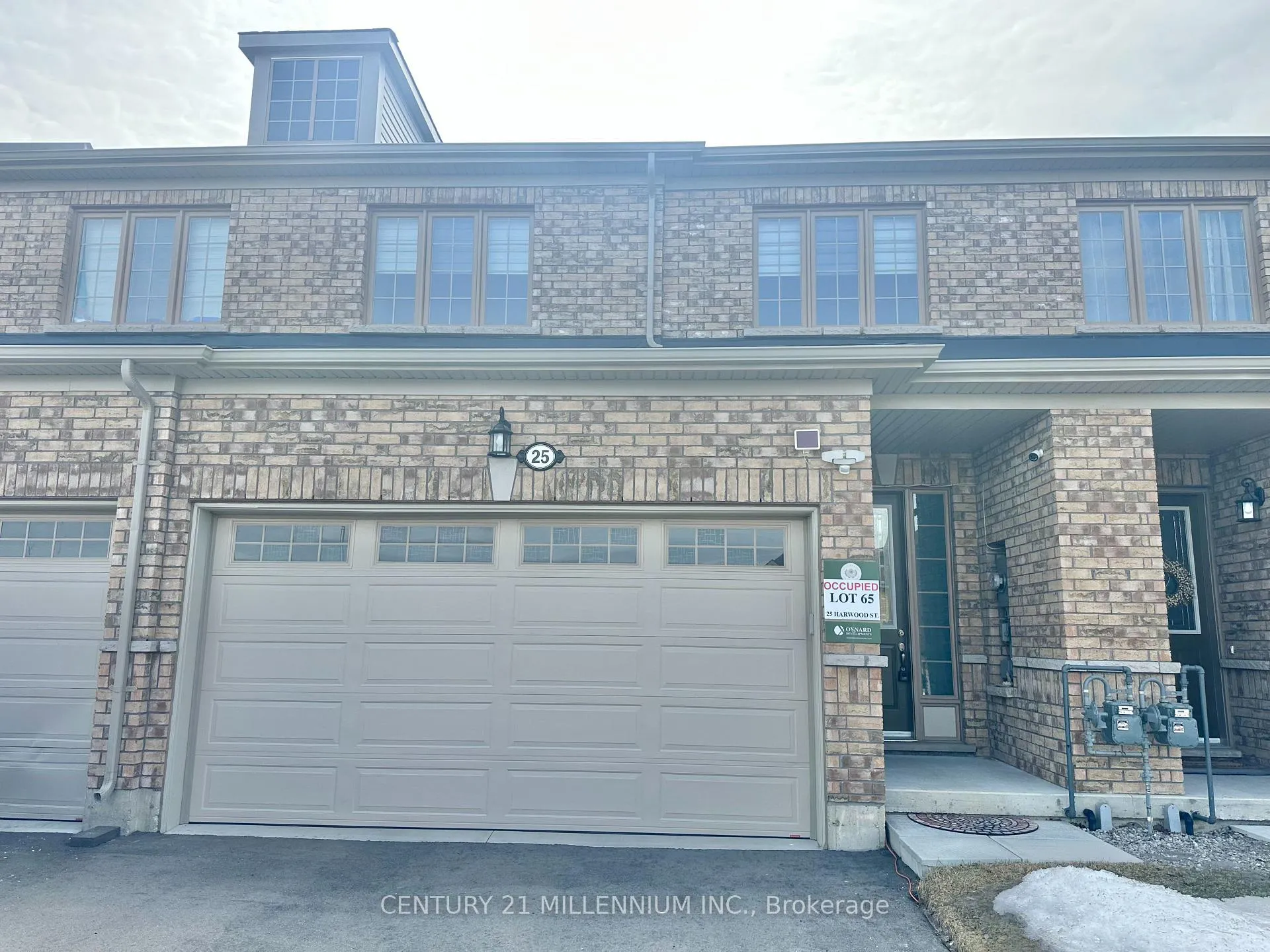 Front of 25 Harwood Street