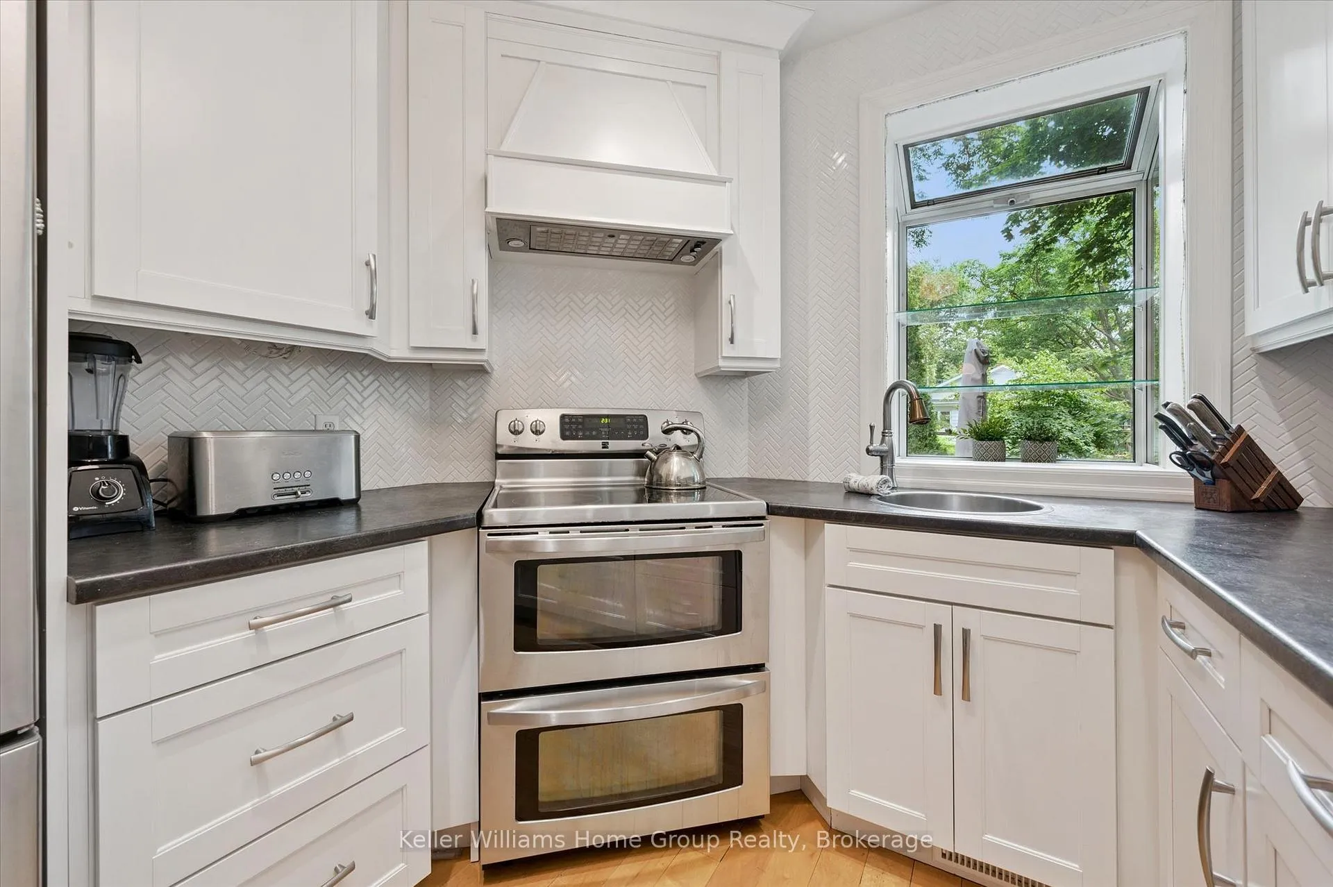 Photo 13 of 16 Cavell Avenue, Guelph, Exhibition Park — HOMEH