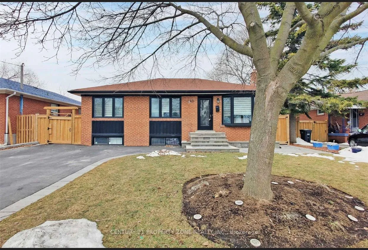 Photo 2 of 40 Brisco Street, Brampton, Brampton North — HOMEH