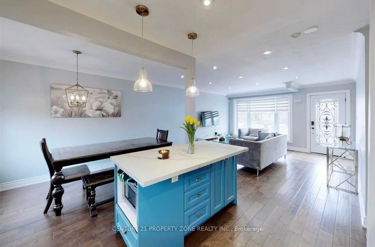 Photo 3 of 40 Brisco Street, Brampton, Brampton North — HOMEH