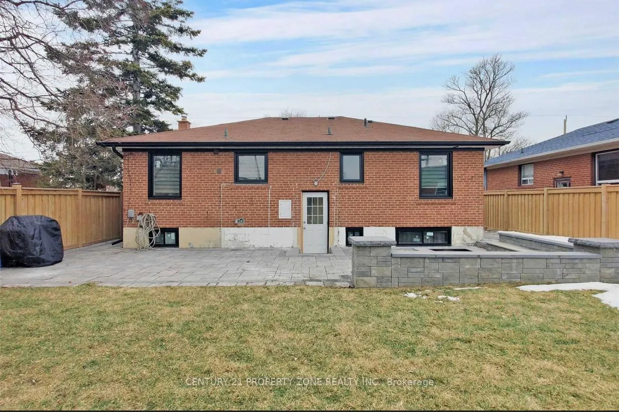 Photo 18 of 40 Brisco Street, Brampton, Brampton North — HOMEH