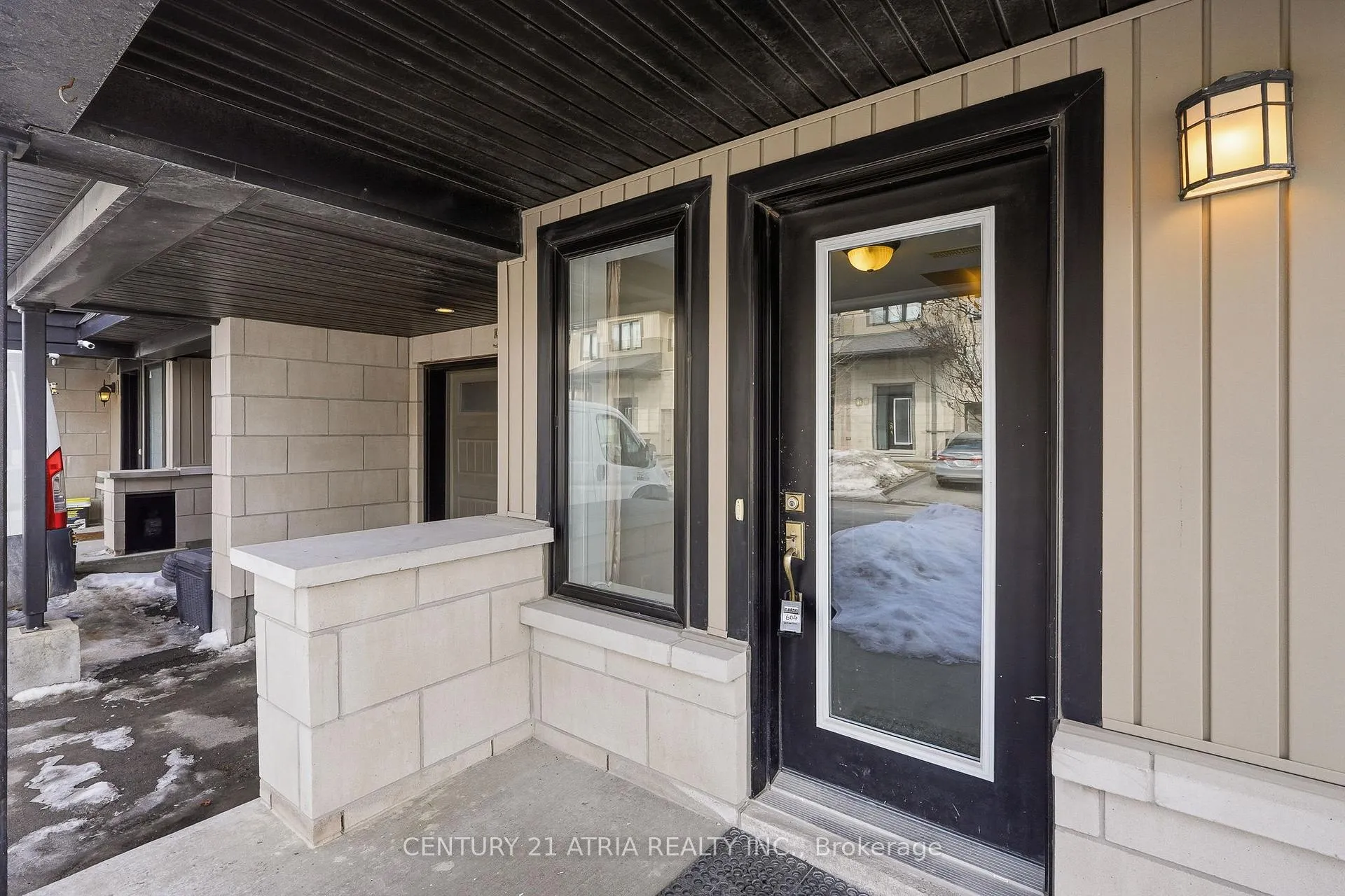 Photo 3 of 502 Radiant Private, Ottawa, Kanata - Emerald Meadows/Trailwest — HOMEH