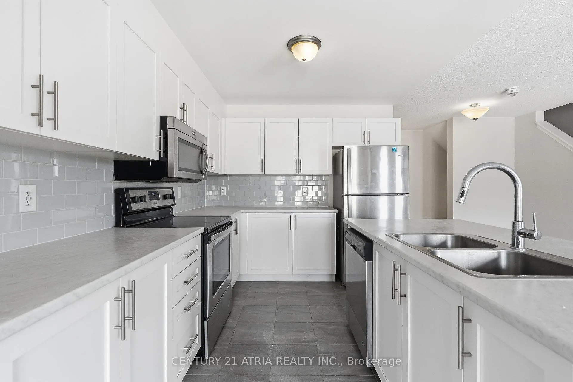 Photo 14 of 502 Radiant Private, Ottawa, Kanata - Emerald Meadows/Trailwest — HOMEH