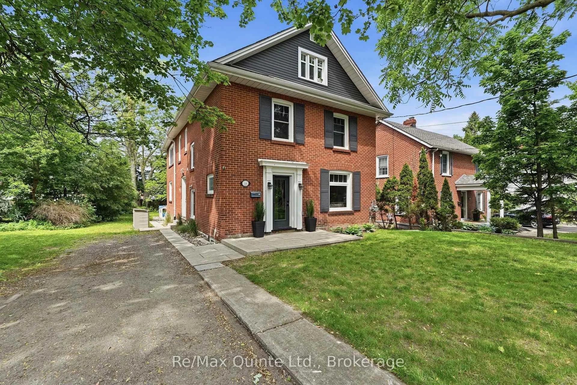 Photo of 126 Dufferin Avenue