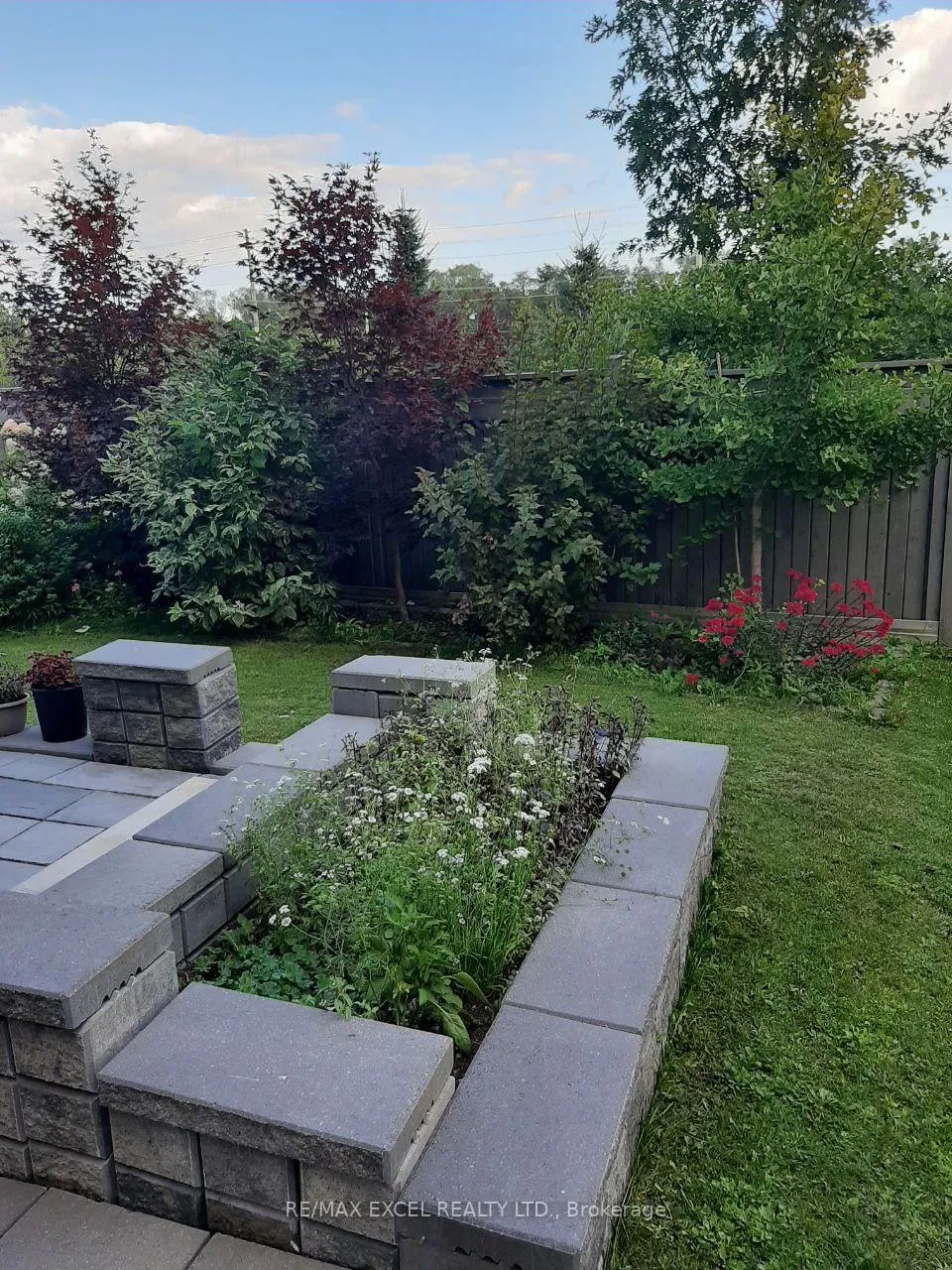 Photo 14 of 276 Degraaf Crescent, Aurora, Bayview Northeast — HOMEH