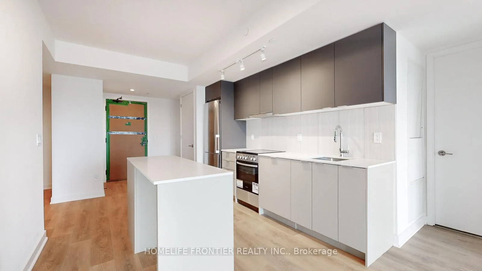 Photo 9 of Unit 1406, 8 Tippett Road, North York, Clanton Park — HOMEH