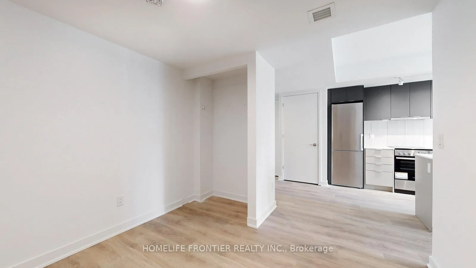 Photo 12 of Unit 1406, 8 Tippett Road, North York, Clanton Park — HOMEH