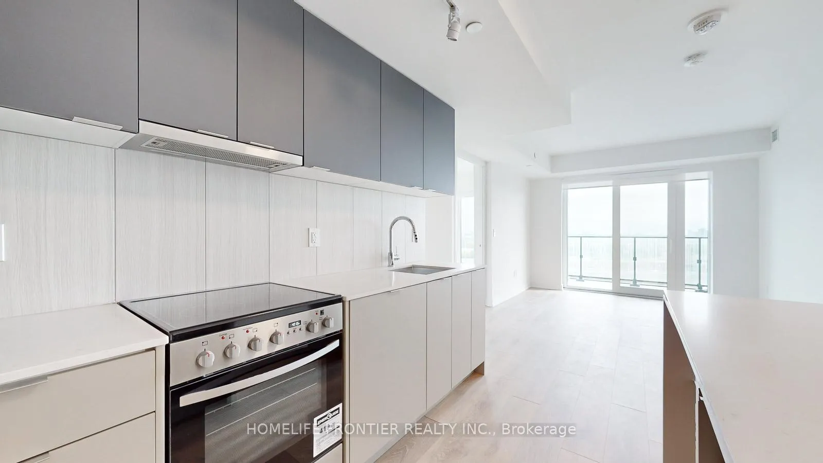 Photo 15 of Unit 1406, 8 Tippett Road, North York, Clanton Park — HOMEH