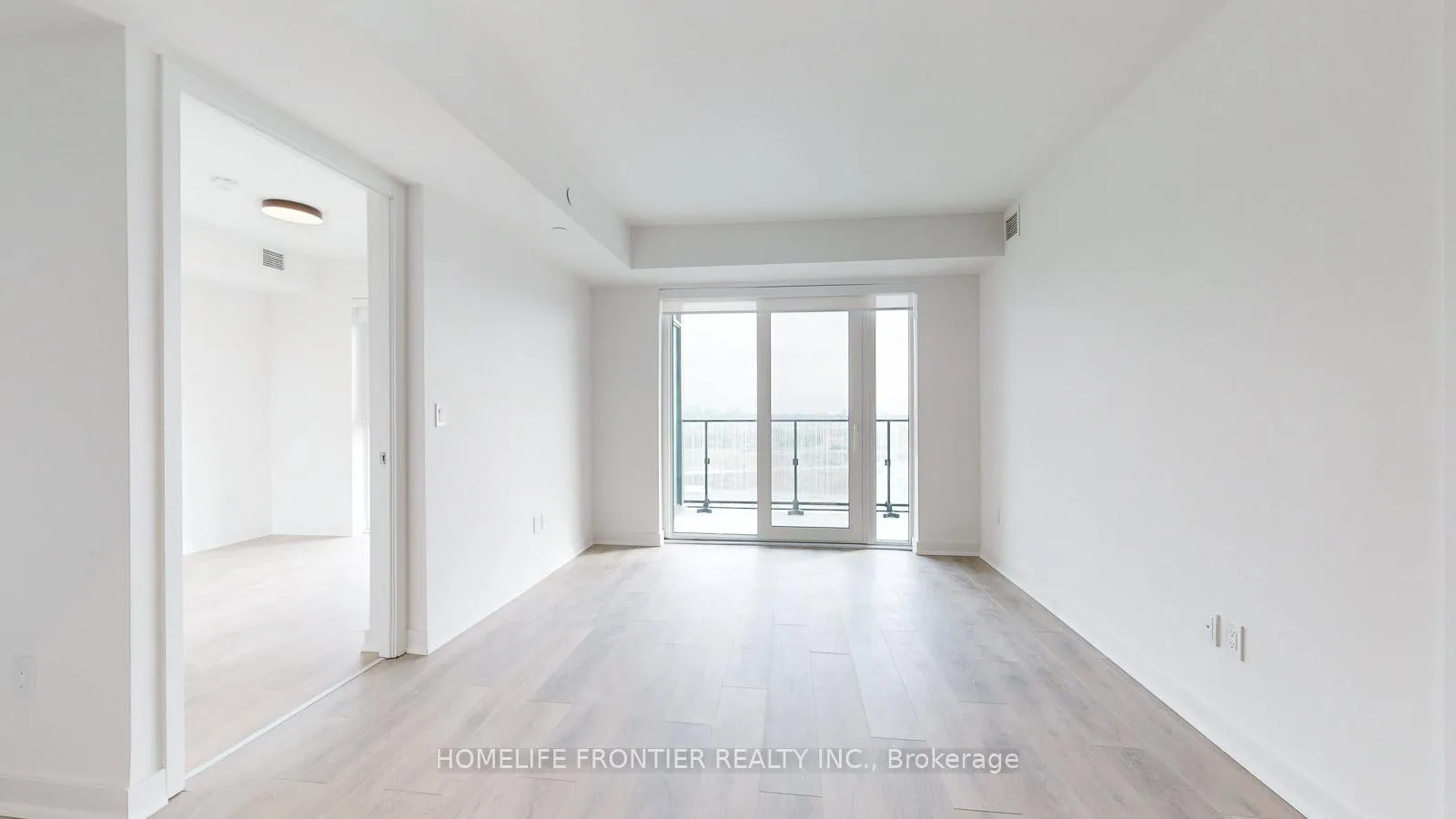 Photo 17 of Unit 1406, 8 Tippett Road, North York, Clanton Park — HOMEH