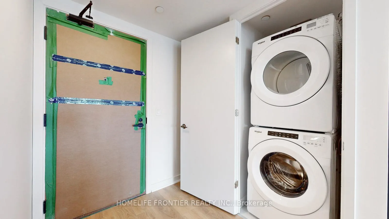 Photo 30 of Unit 1406, 8 Tippett Road, North York, Clanton Park — HOMEH