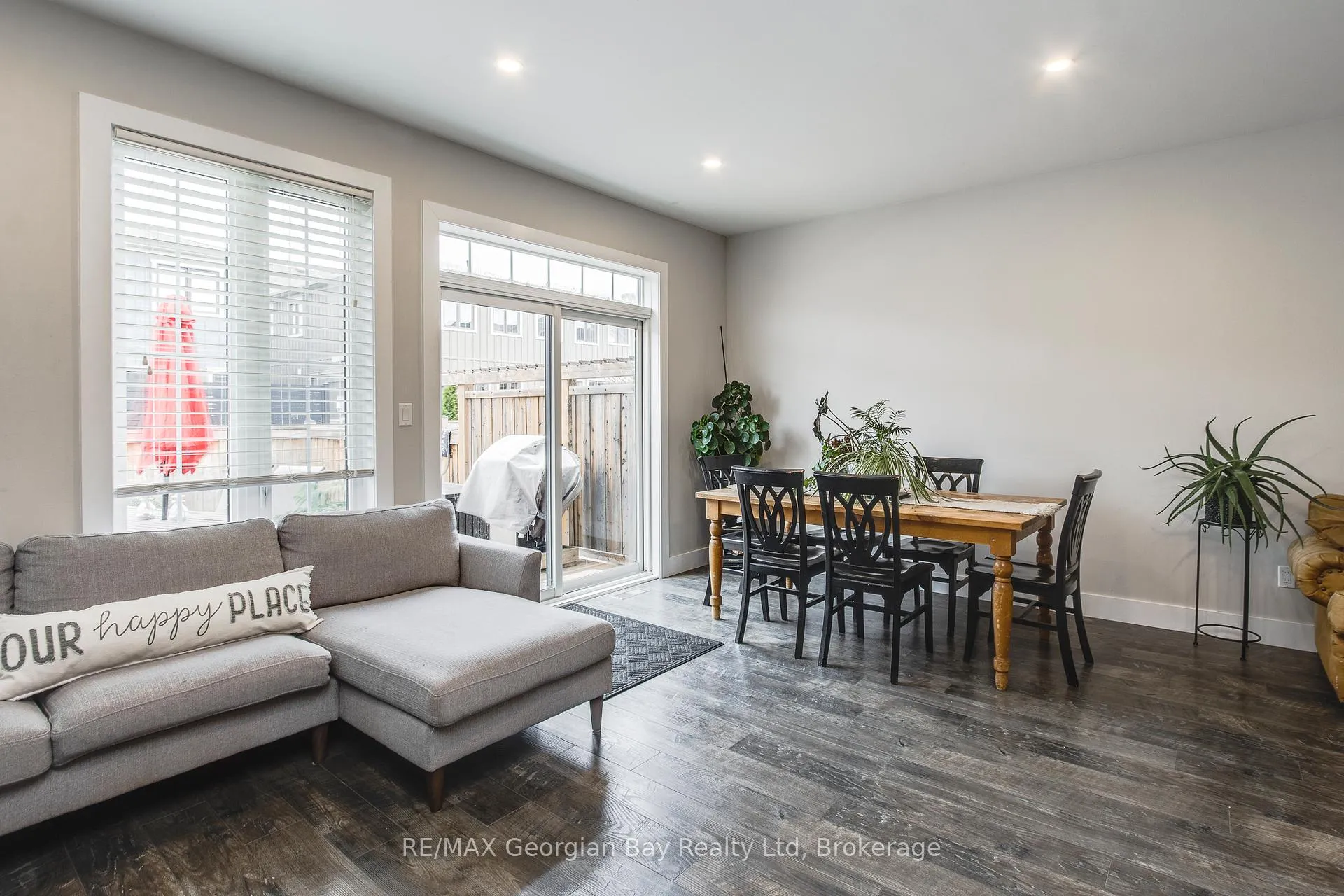Photo 11 of 329 Yellow Birch Crescent, Blue Mountains — HOMEH