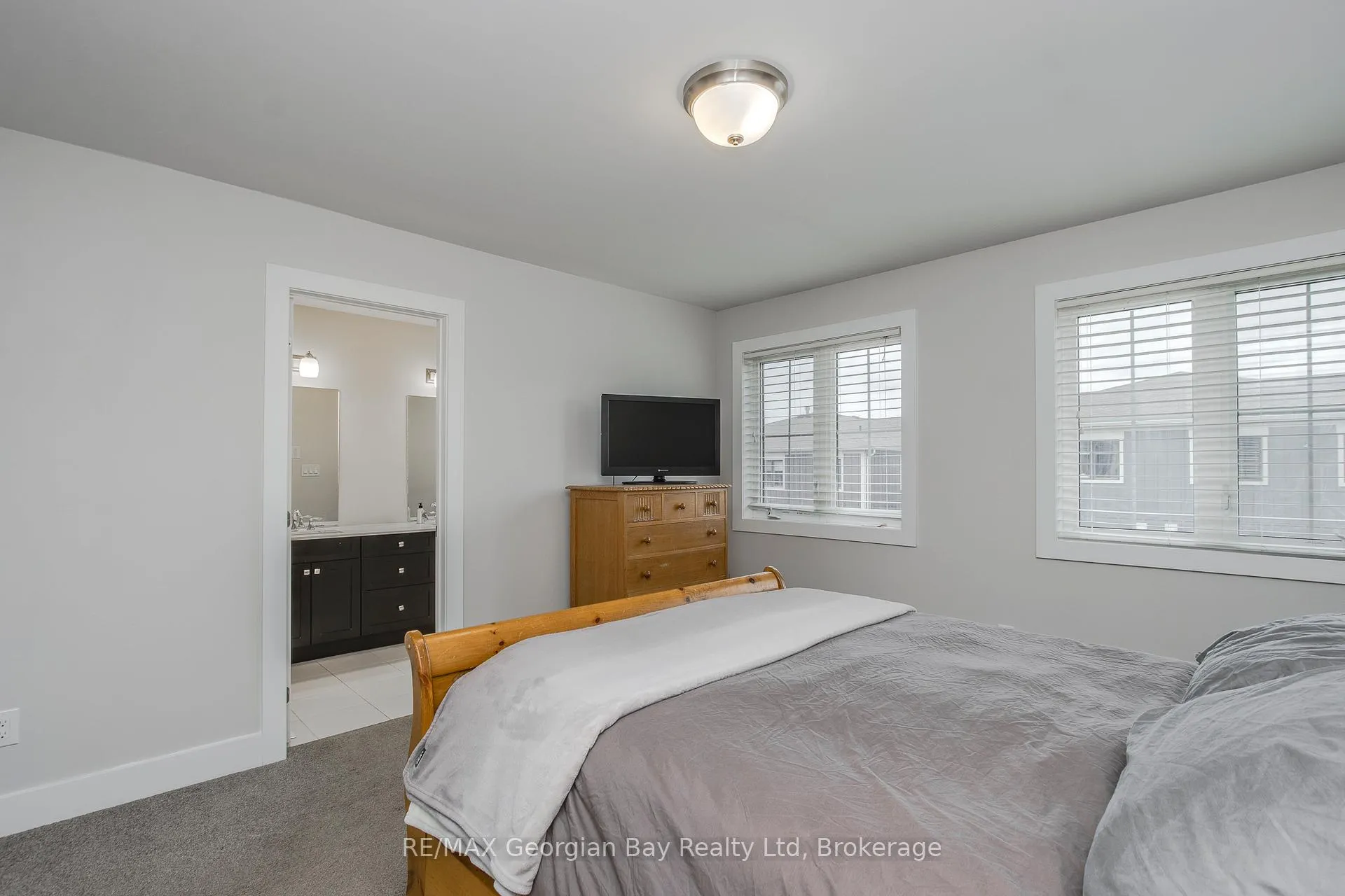 Photo 18 of 329 Yellow Birch Crescent, Blue Mountains — HOMEH