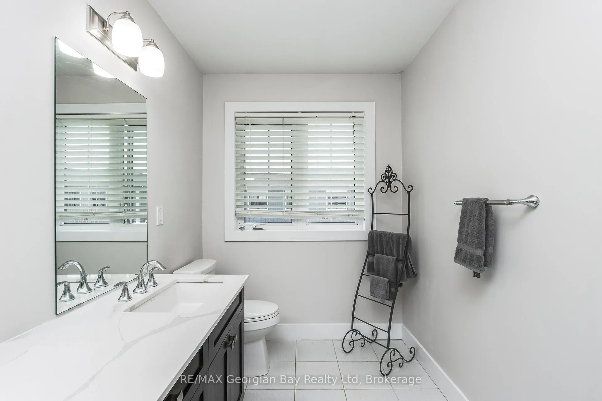 Photo 20 of 329 Yellow Birch Crescent, Blue Mountains — HOMEH