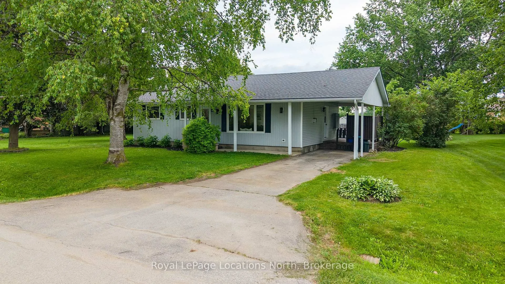 Photo 1 of 46 Townley Street, Clearview, Nottawa — HOMEH