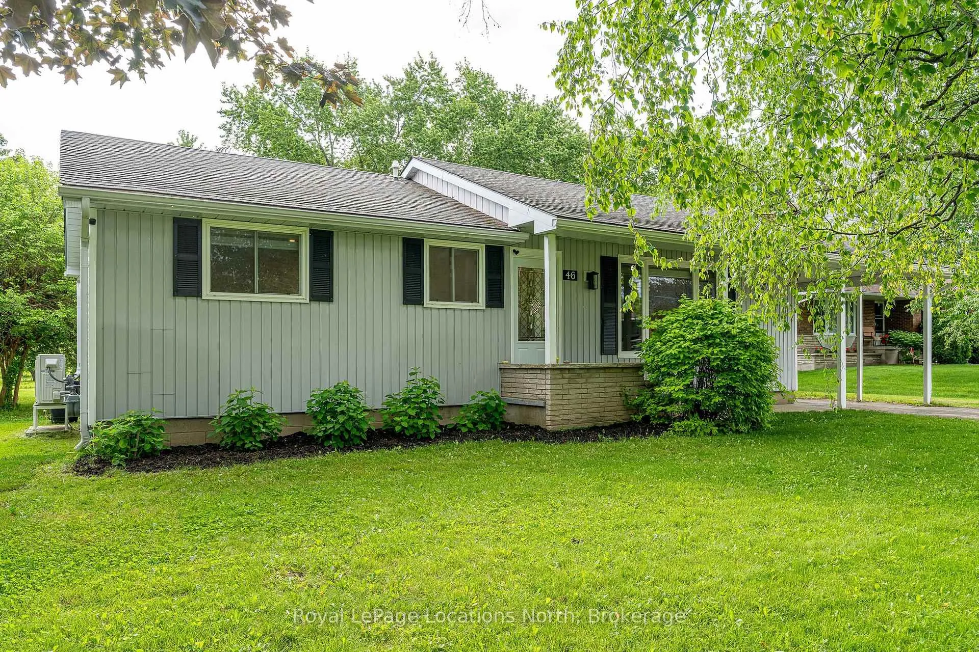 Photo 2 of 46 Townley Street, Clearview, Nottawa — HOMEH