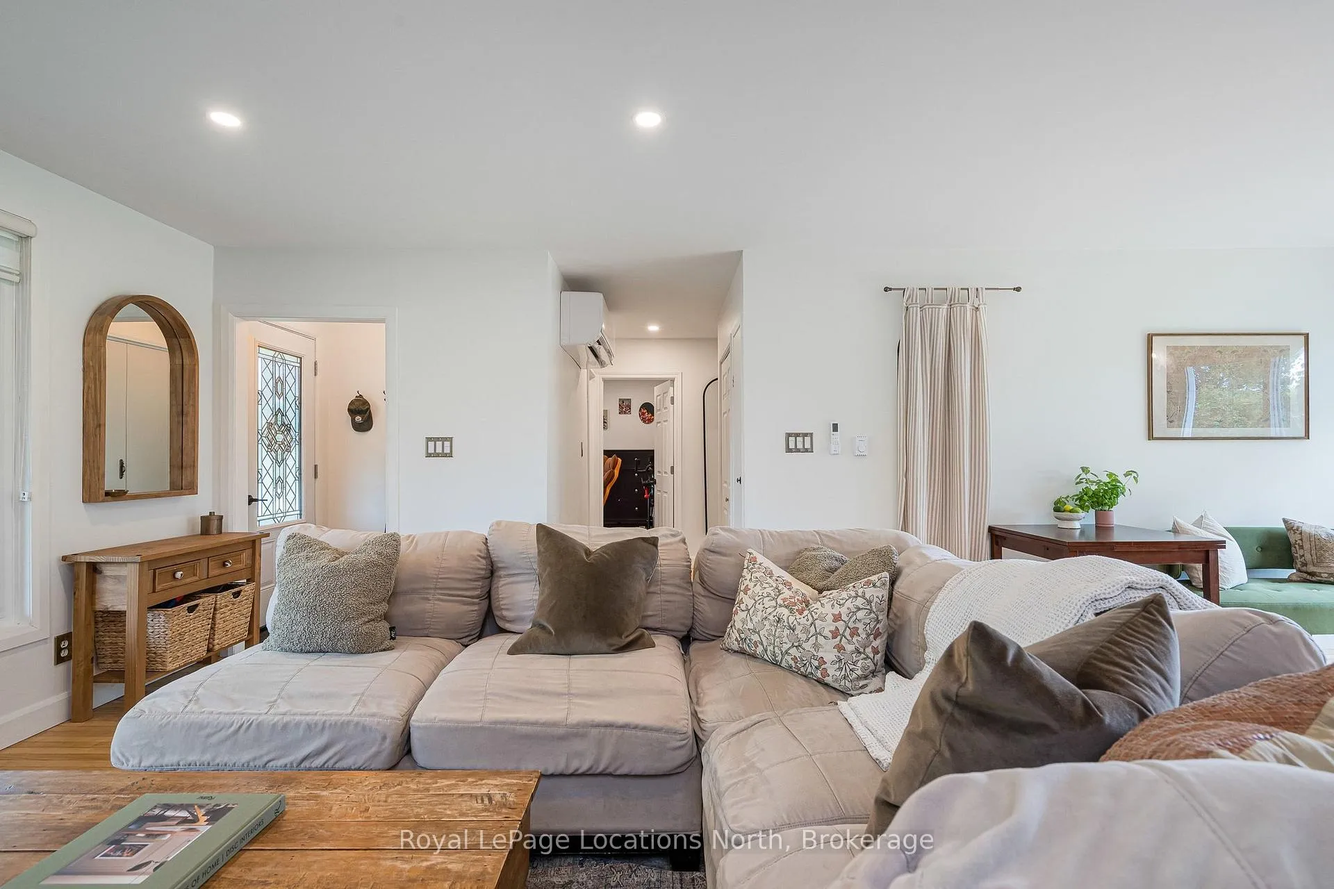 Photo 21 of 46 Townley Street, Clearview, Nottawa — HOMEH