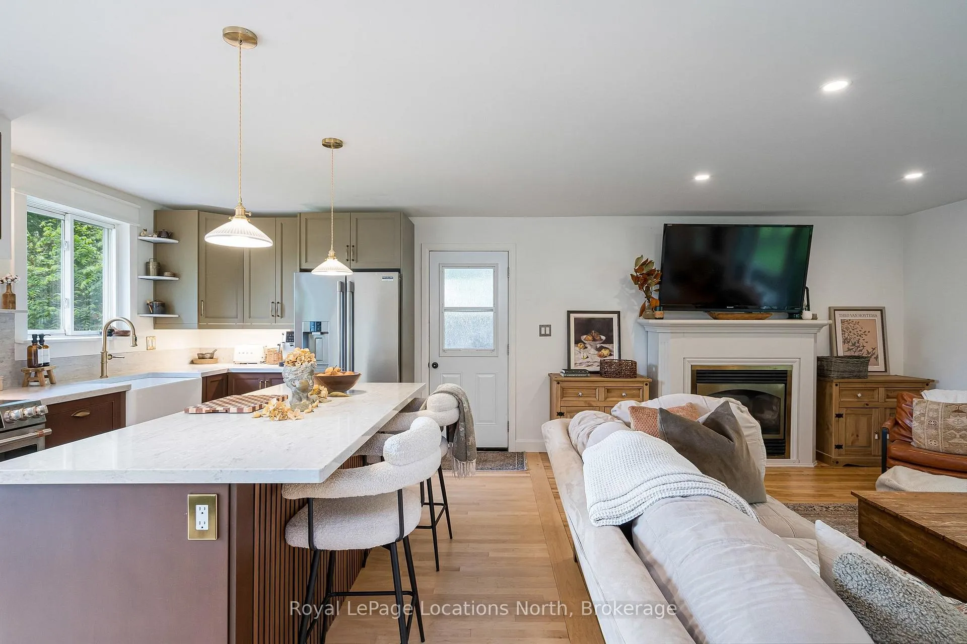 Photo 23 of 46 Townley Street, Clearview, Nottawa — HOMEH