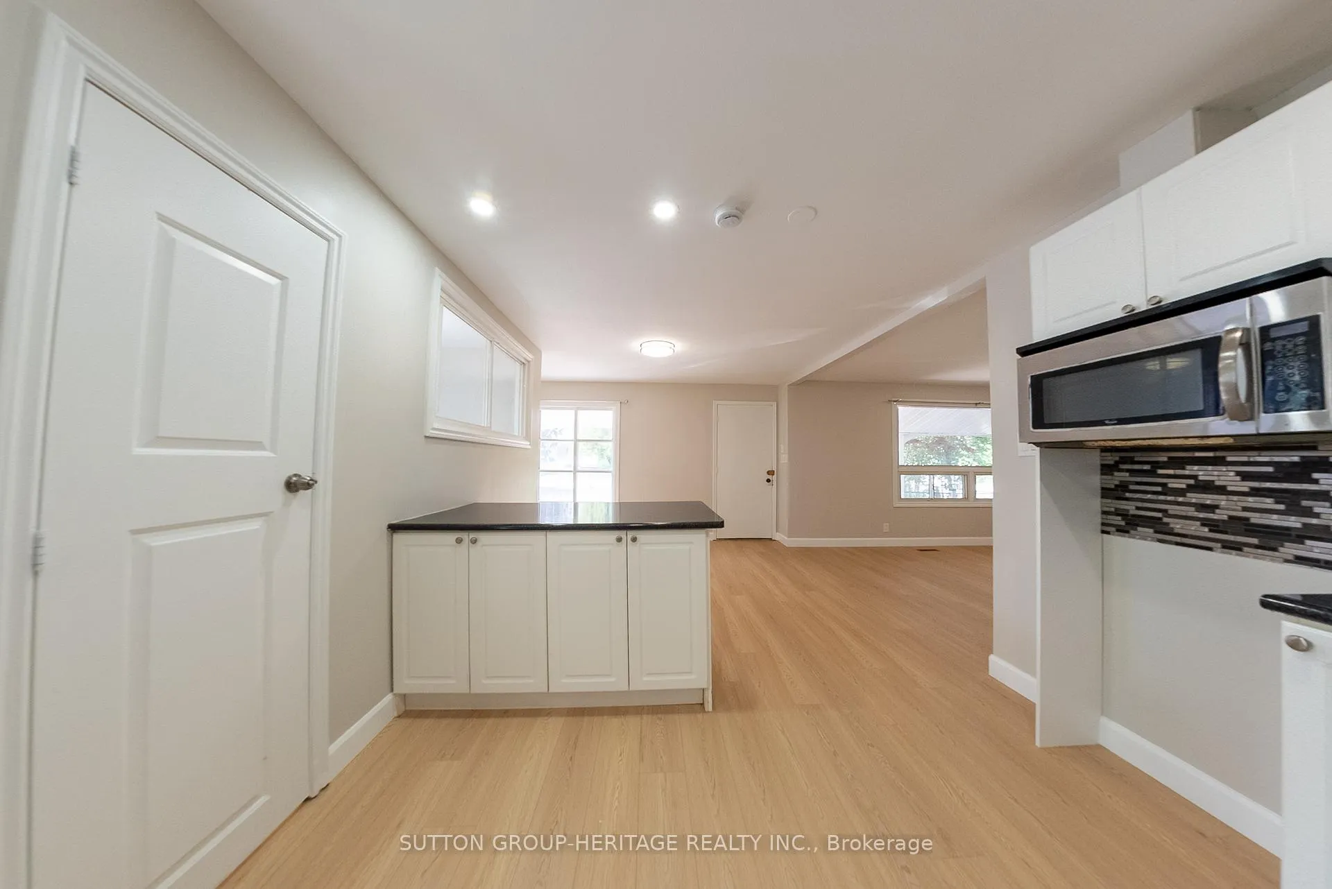 Photo 8 of 661 Annland Street, Pickering, Bay Ridges — HOMEH